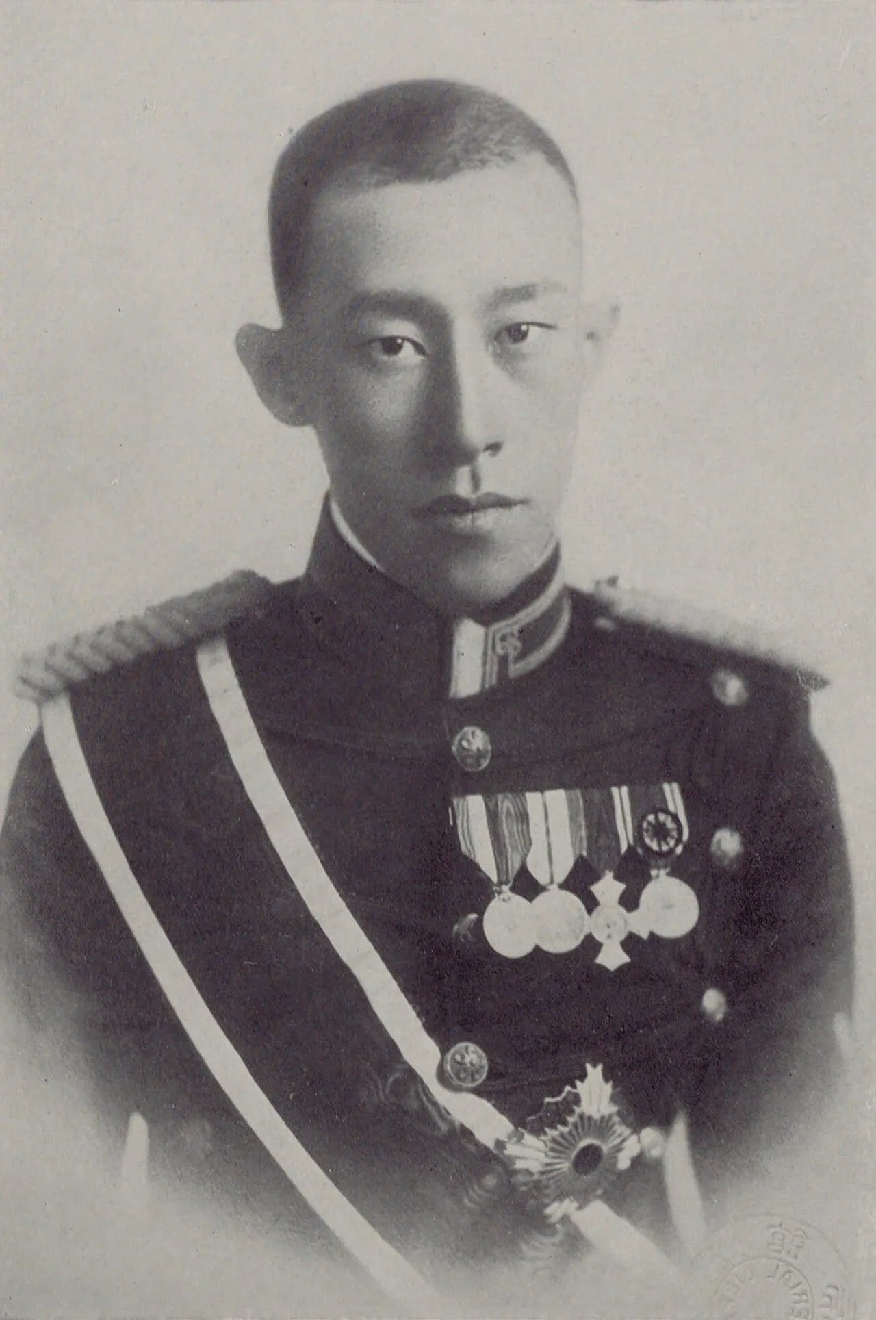 Portrait of Yi Geon (1909–1990) – memorial page
