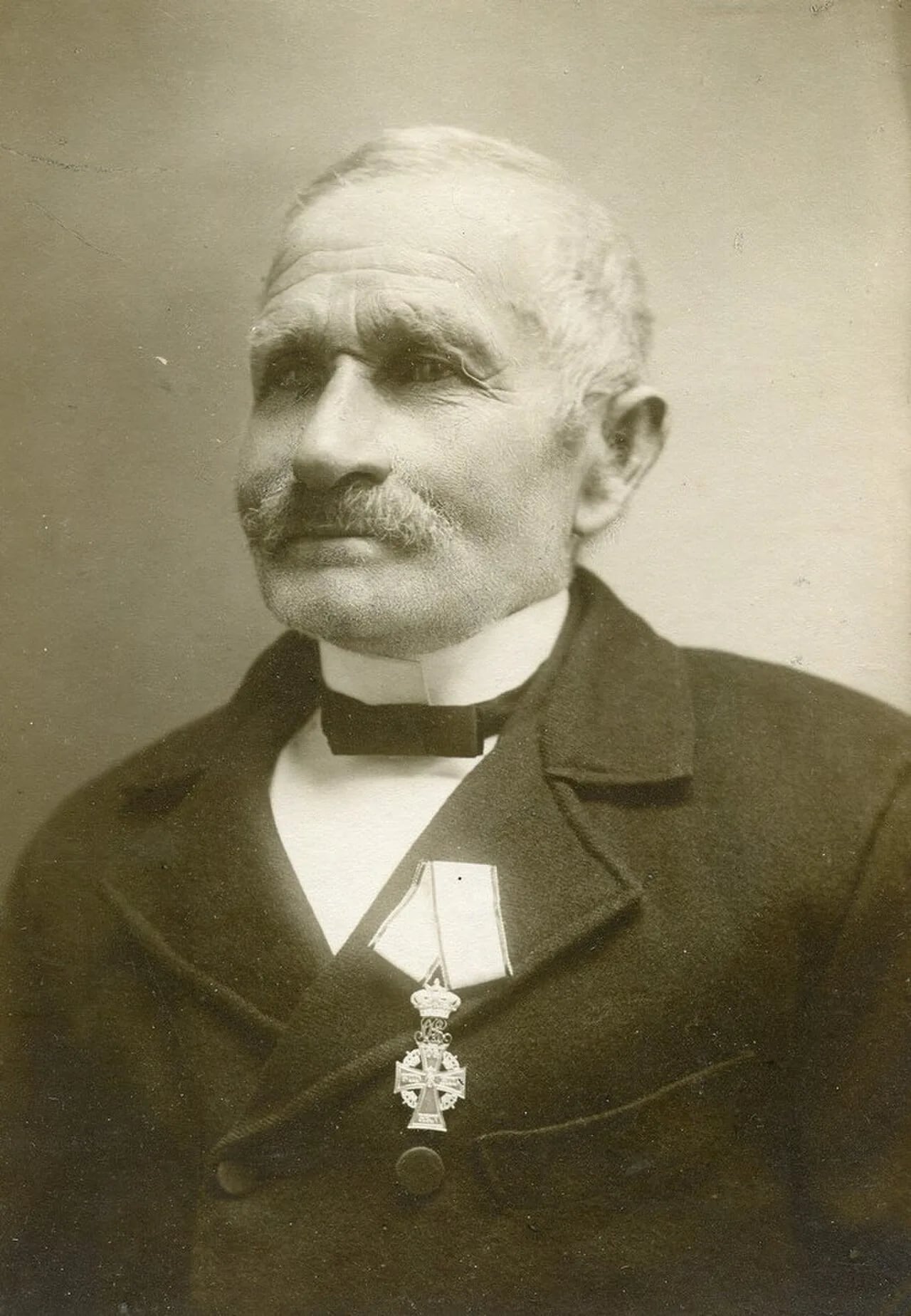 Portrait of Lassen Weihe (1845–1924) – memorial page