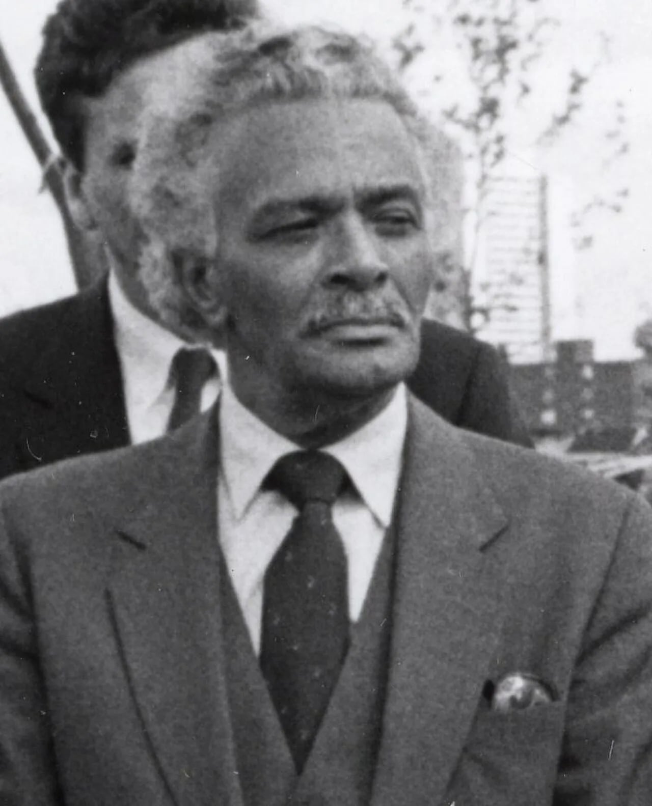 Portrait of Royal Lee Bolling, Sr. (1920–2002) – memorial page