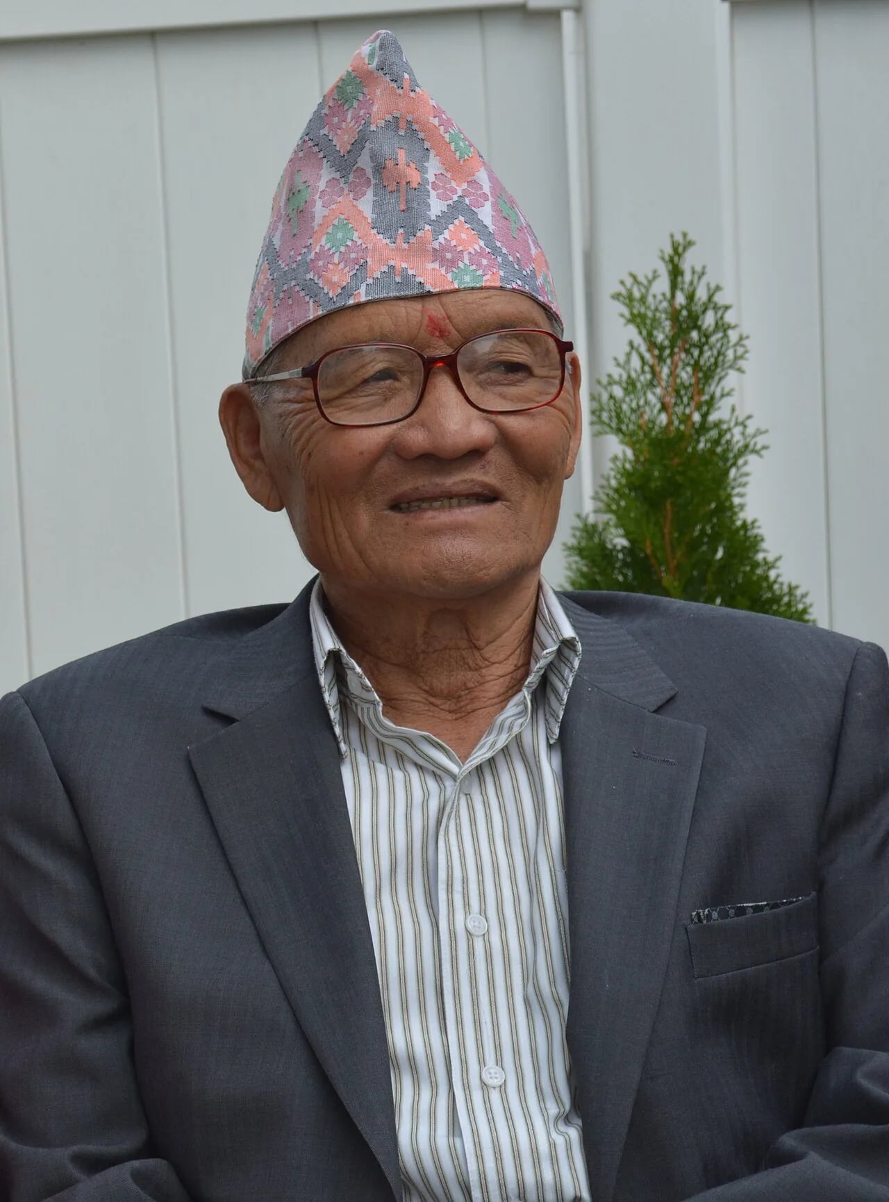 Porträt von Balaram Gharti Magar (1937–2025) – Gedenkseite