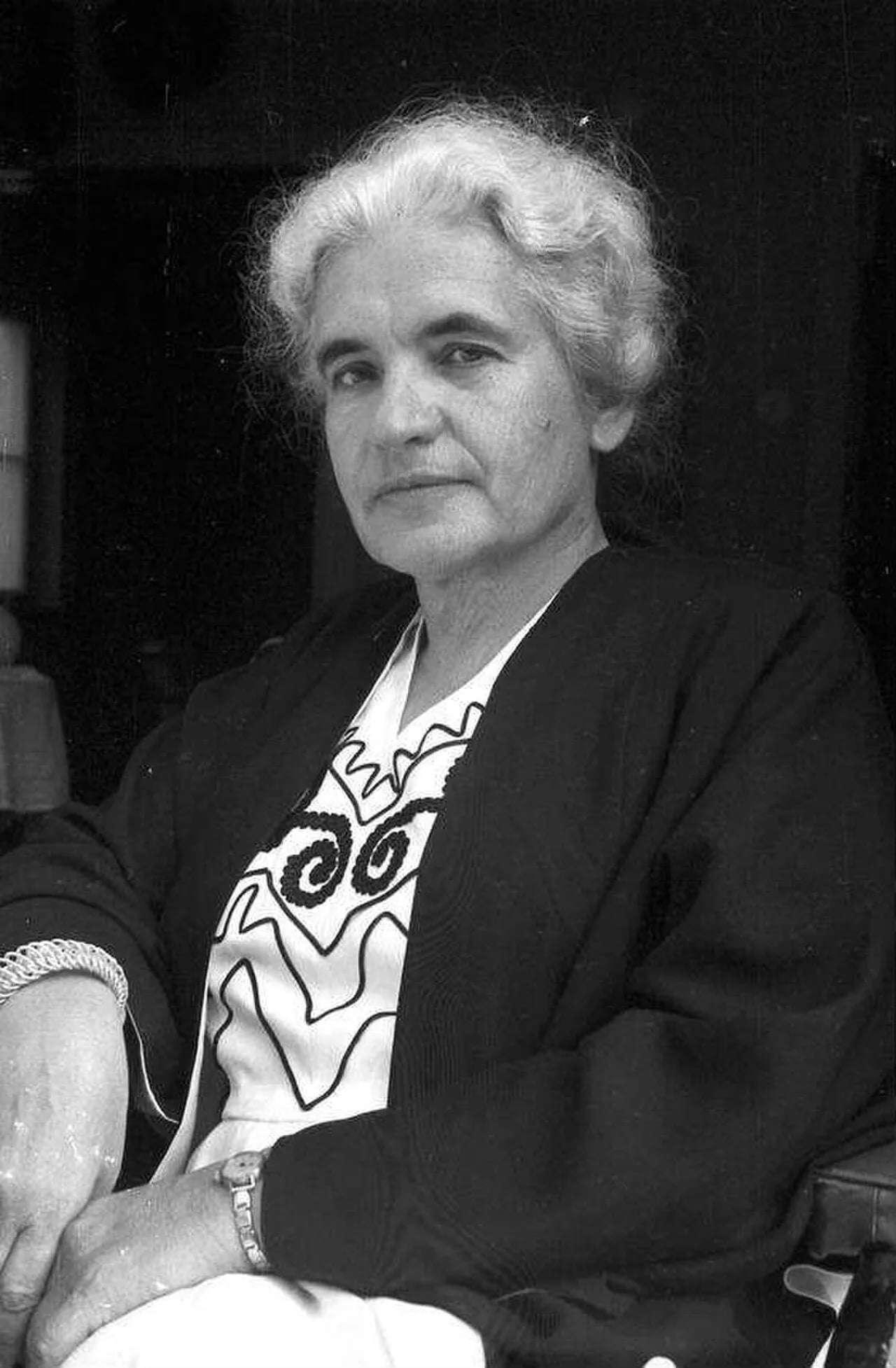 Portrait of Senta Mauring (1897–1978) – memorial page