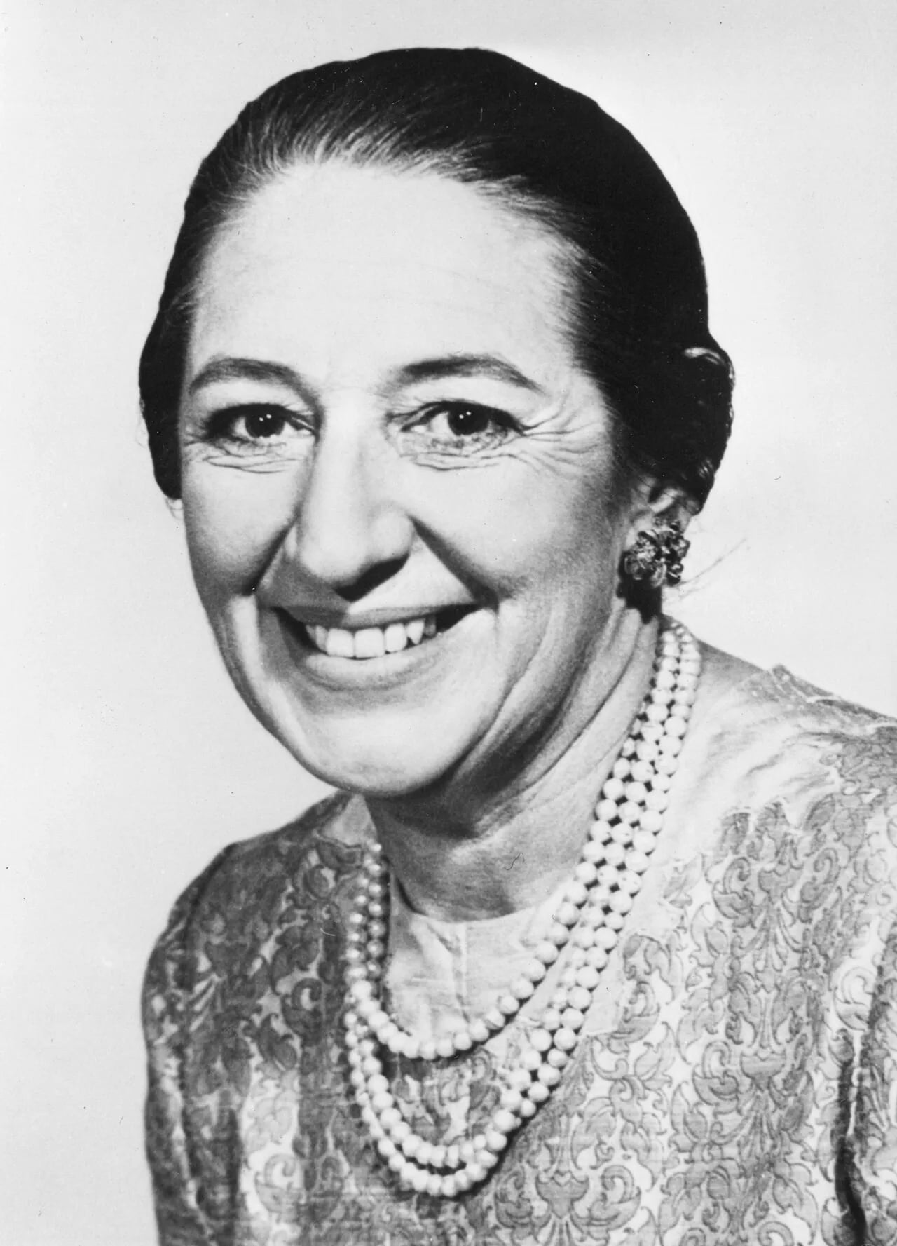 Portrait of Barbara Jeppe (1921–1999) – memorial page
