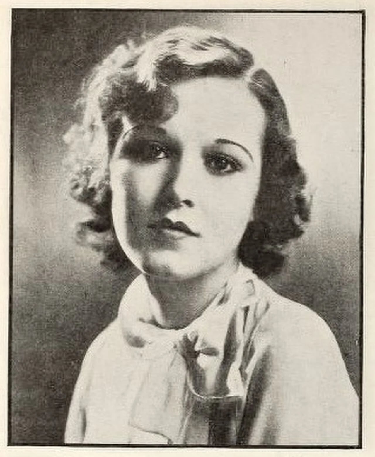 Porträt von Barbara Weeks (1913–2003) – Gedenkseite
