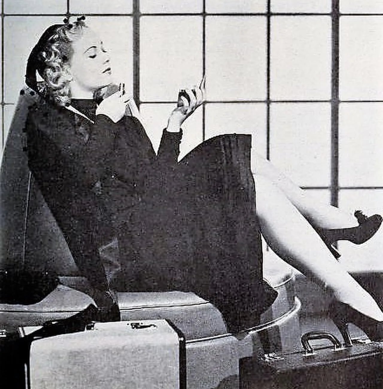 Portrait of Janet Shaw (1919–2001) – memorial page