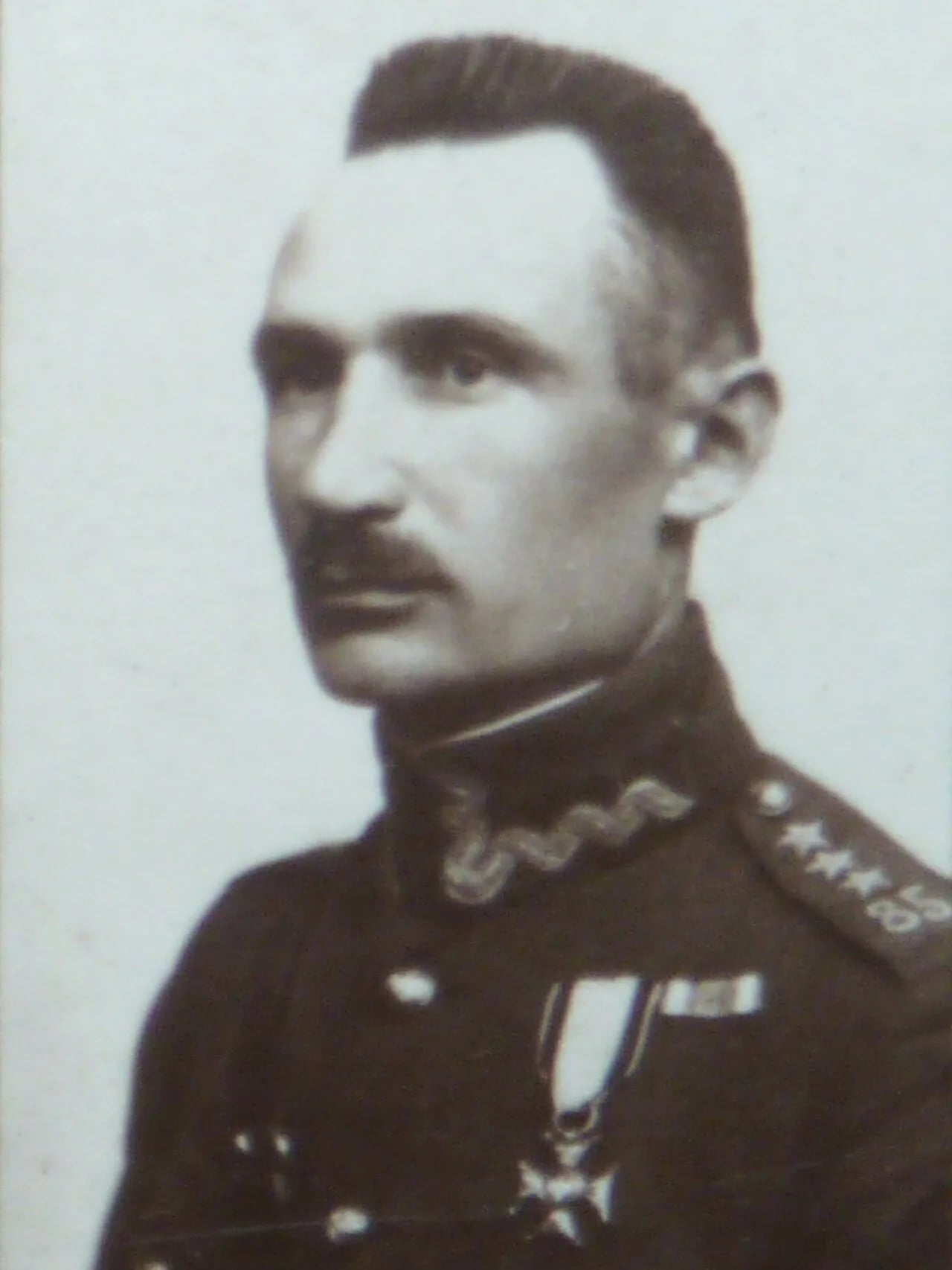 Porträt von Jerzy Oskierka-Kramarczyk (1890–1937) – Gedenkseite