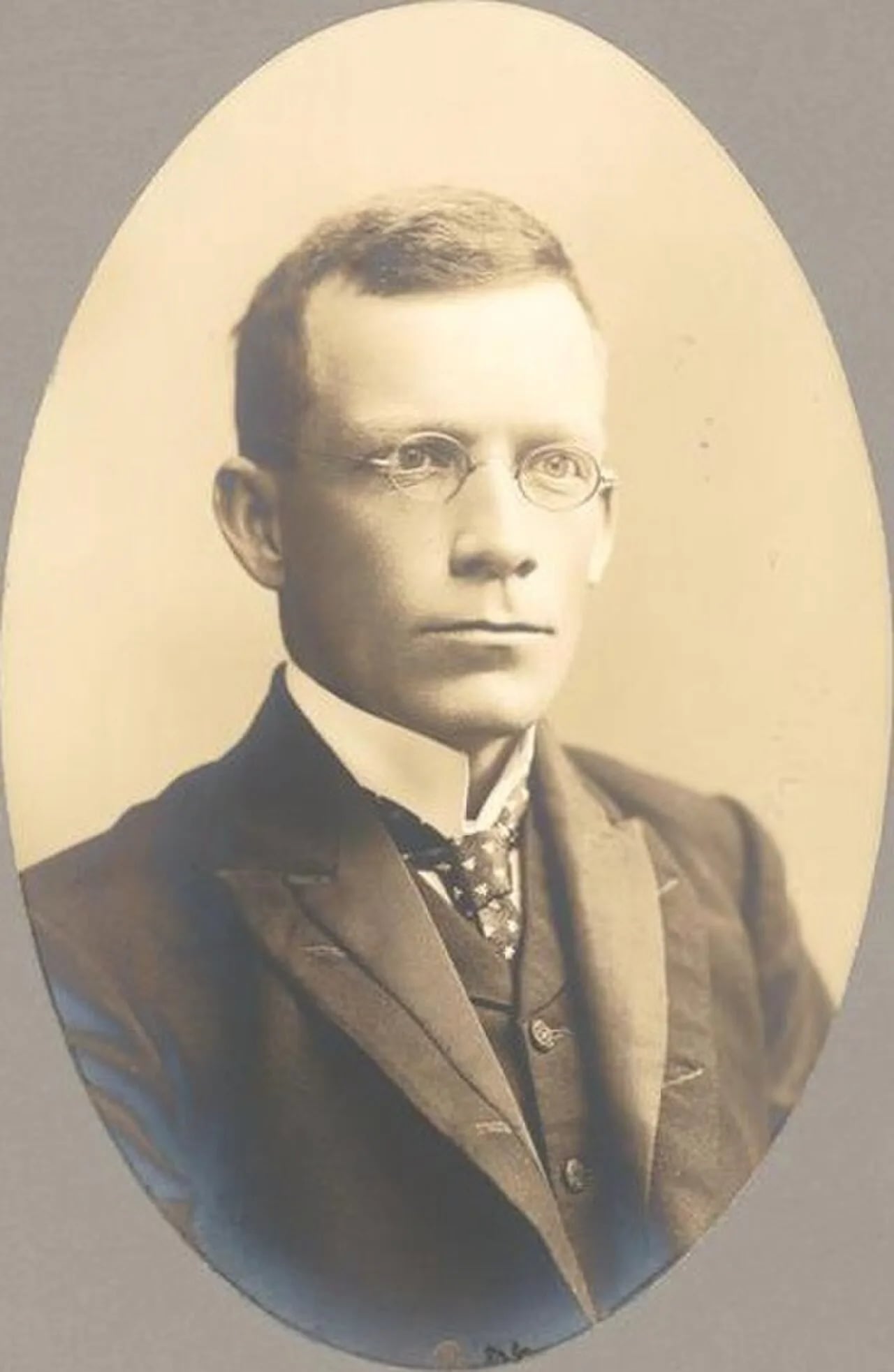 Portrait of Benjamin Benny (1869–1935) – memorial page