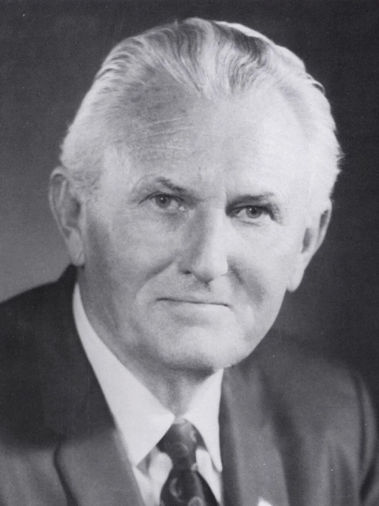 Portrait of Benjamin W. Fortson Jr. (1904–1979) – memorial page