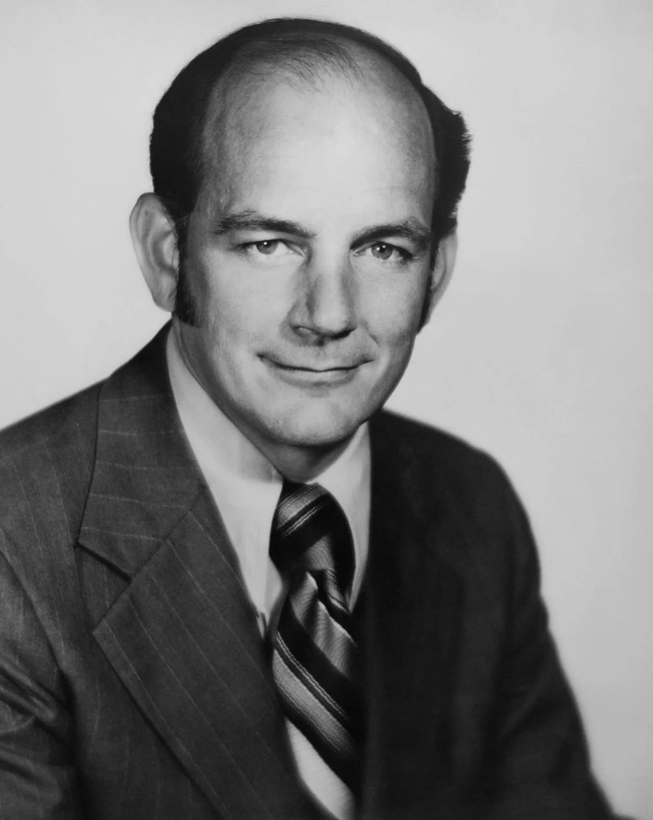 Portrait of Bennett Johnston (1932–2025) – memorial page