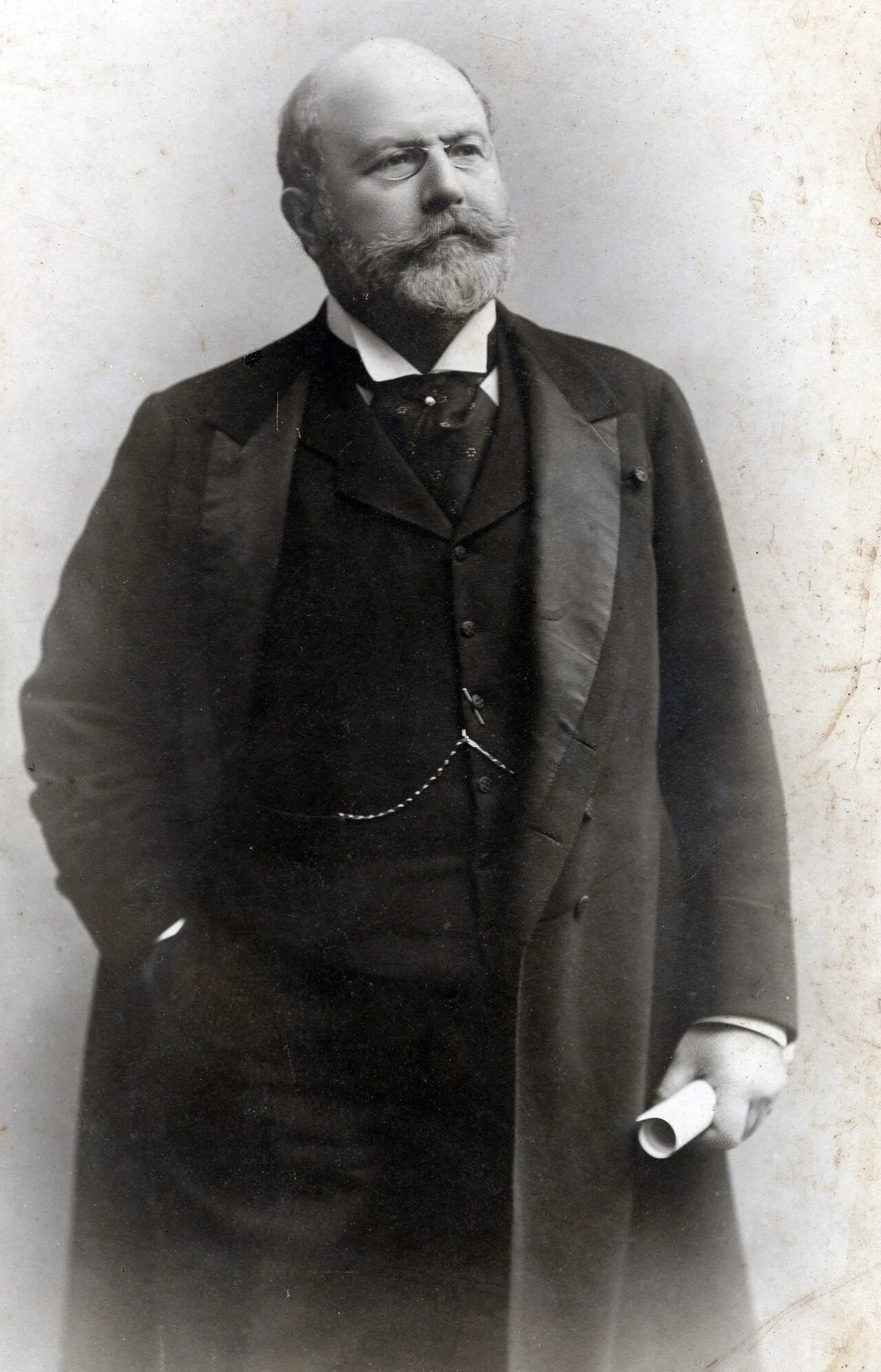 Portrait of Fernando León, 1st Marquis of the Muni (1842–1918) – memorial page