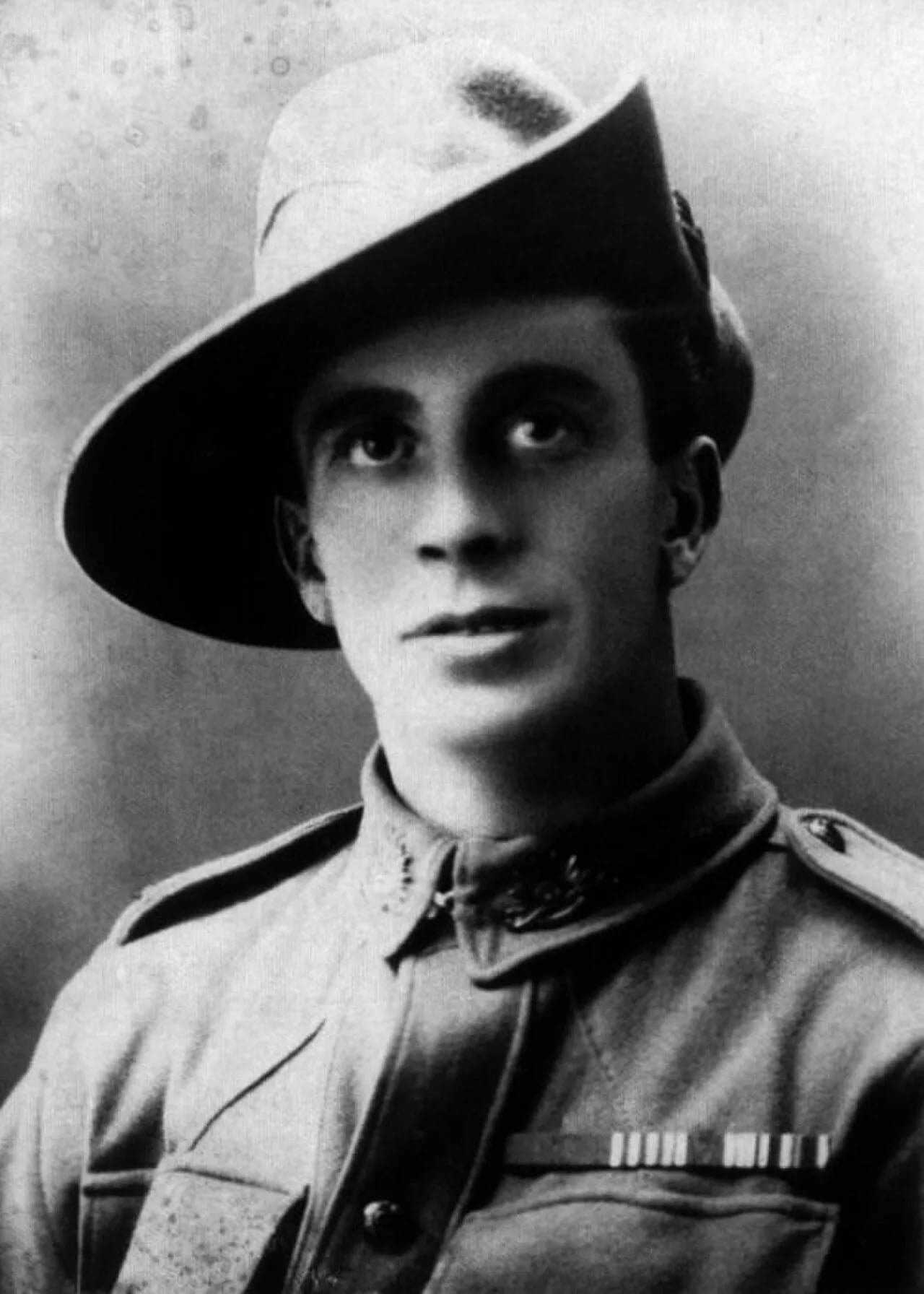 Portrait of Bernard Gordon (1891–1963) – memorial page