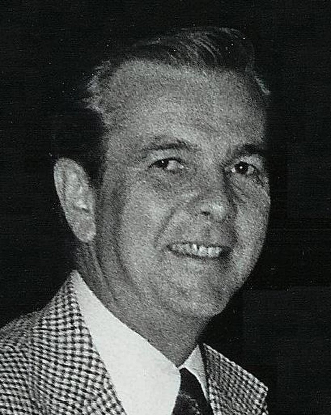 Porträt von Bernard J. Dunn (1924–2009) – Gedenkseite