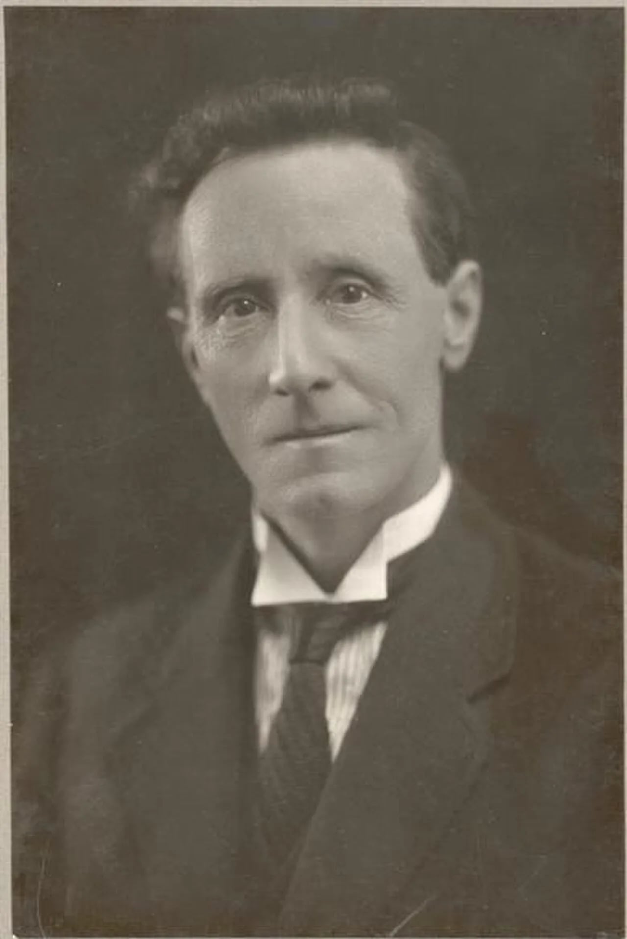 Portrait of Bert Hoare (1874–1962) – memorial page