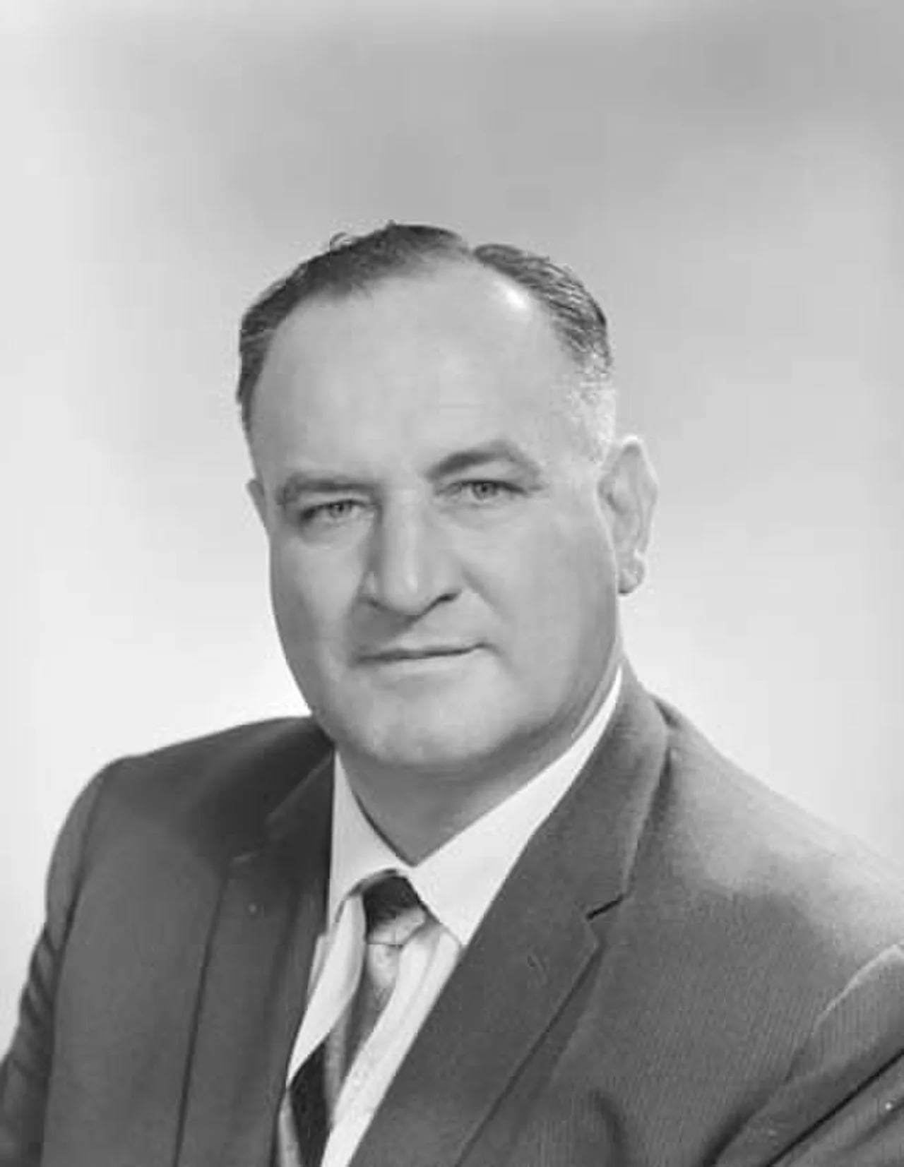Portrait of Bert James (1914–2006) – memorial page