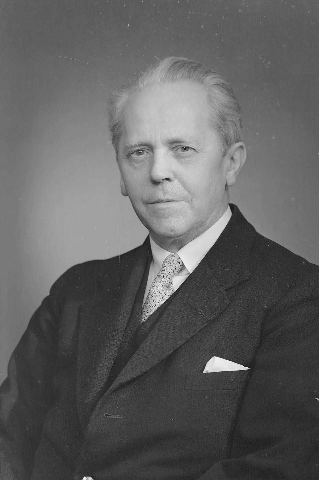 Portrait of Bertel Dahlgaard (1887–1972) – memorial page