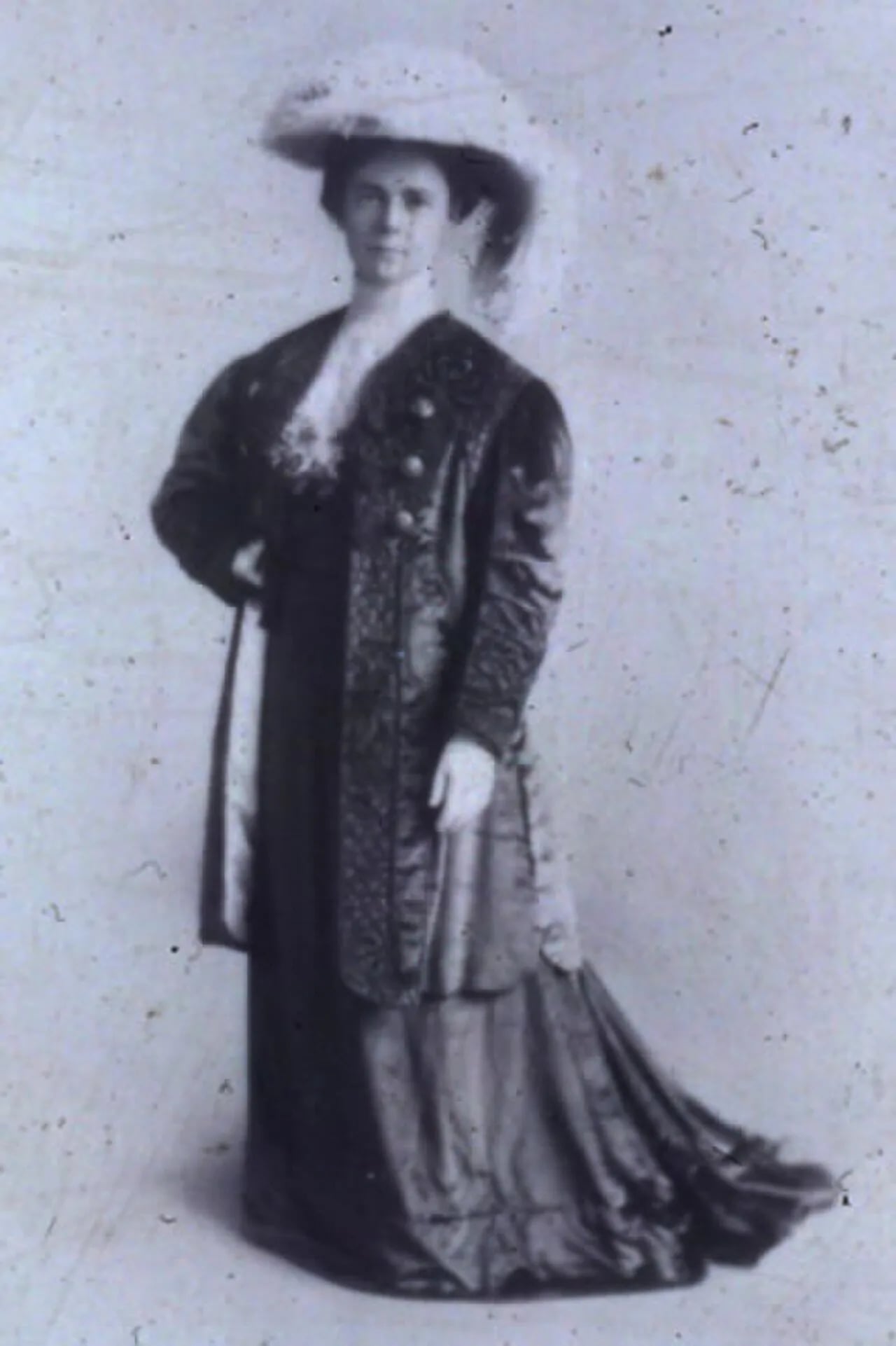 Portrait of Bessilyn Johnson (1872–1943) – memorial page