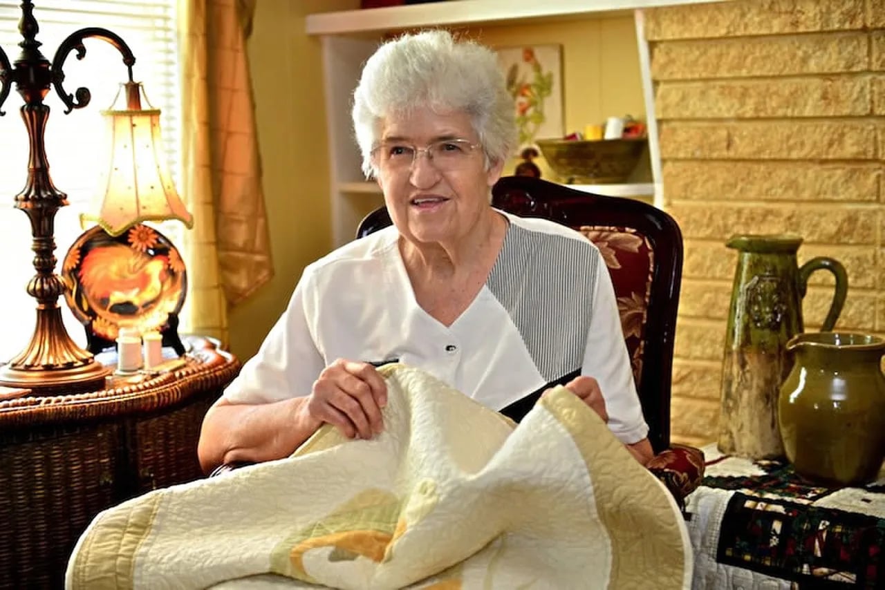 Portrait of Bettye Kimbrell (1936–2016) – memorial page