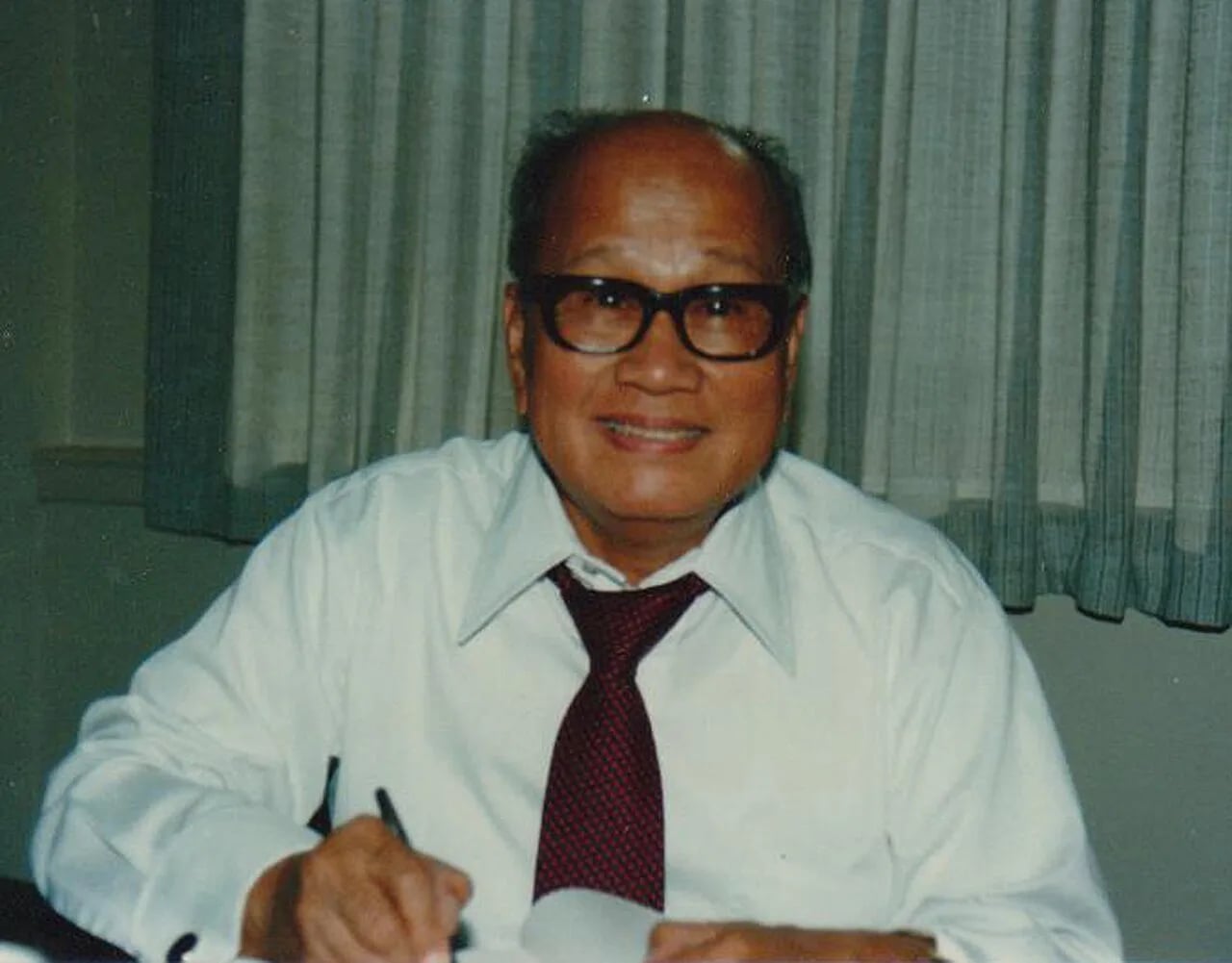 Porträt von Bienvenido Santos (1911–1996) – Gedenkseite