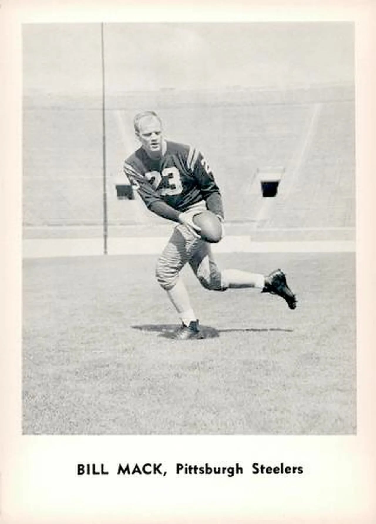 Portrait of Red Mack (1937–2021) – memorial page