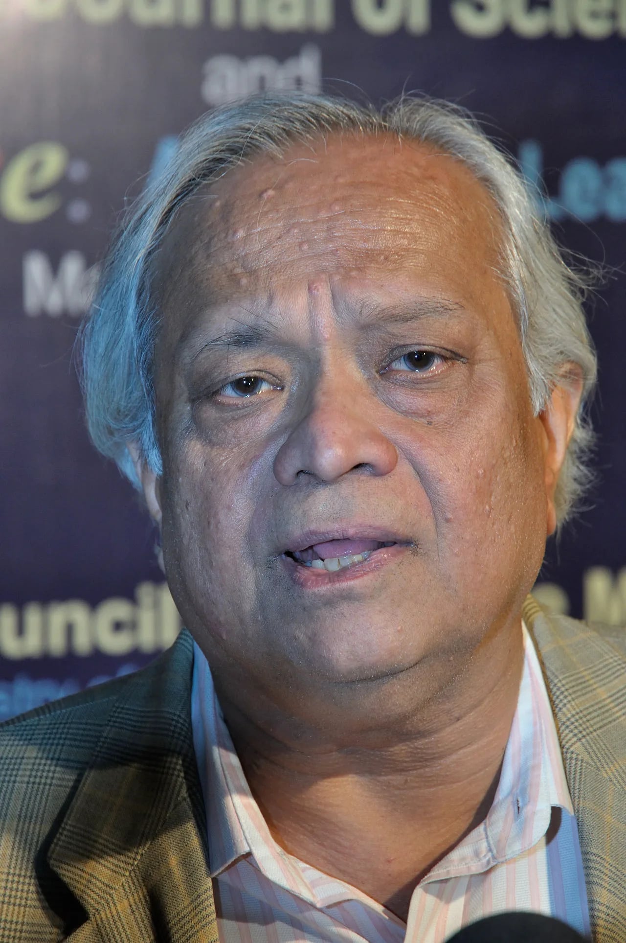 Porträt von Bikash Sinha (1945–2023) – Gedenkseite
