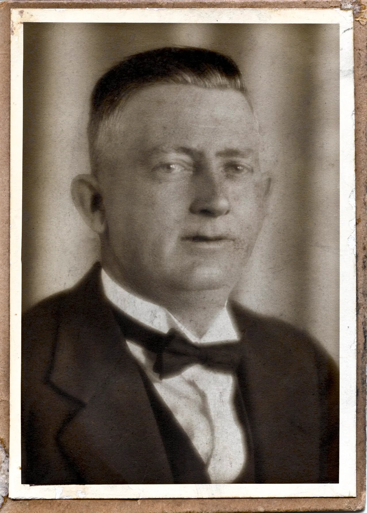 Porträt von Bill Carlton (1894–1949) – Gedenkseite