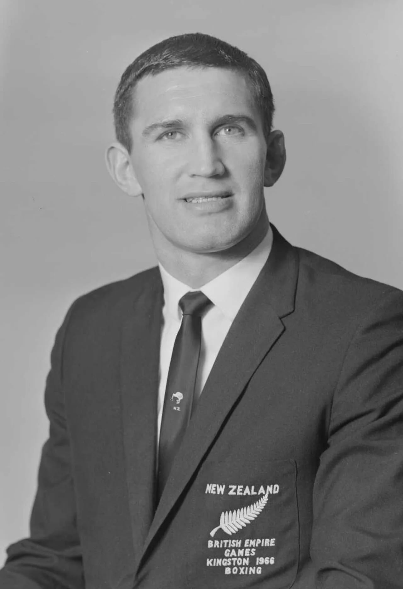 Porträt von Bill Kini (1937–2012) – Gedenkseite