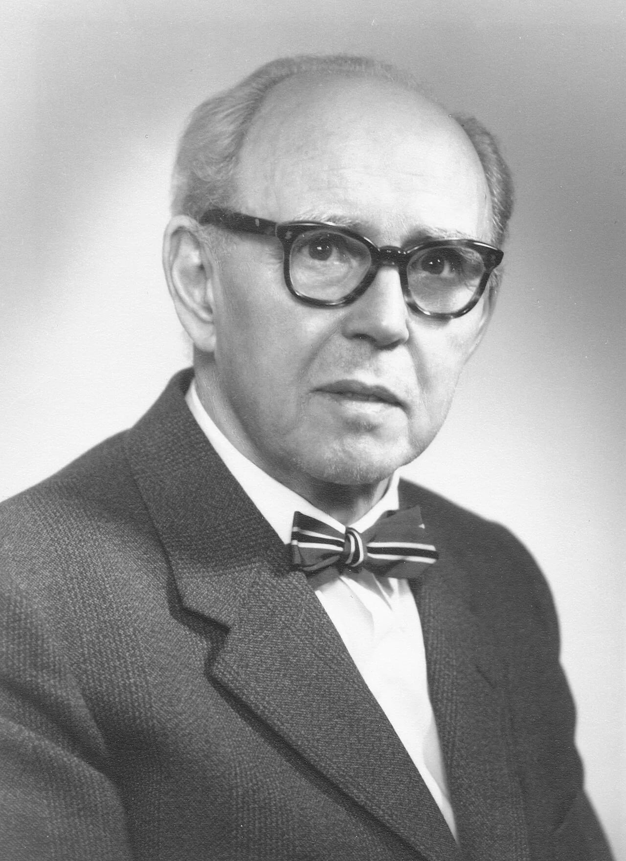 Porträt von Carl Henning (1880–1965) – Gedenkseite