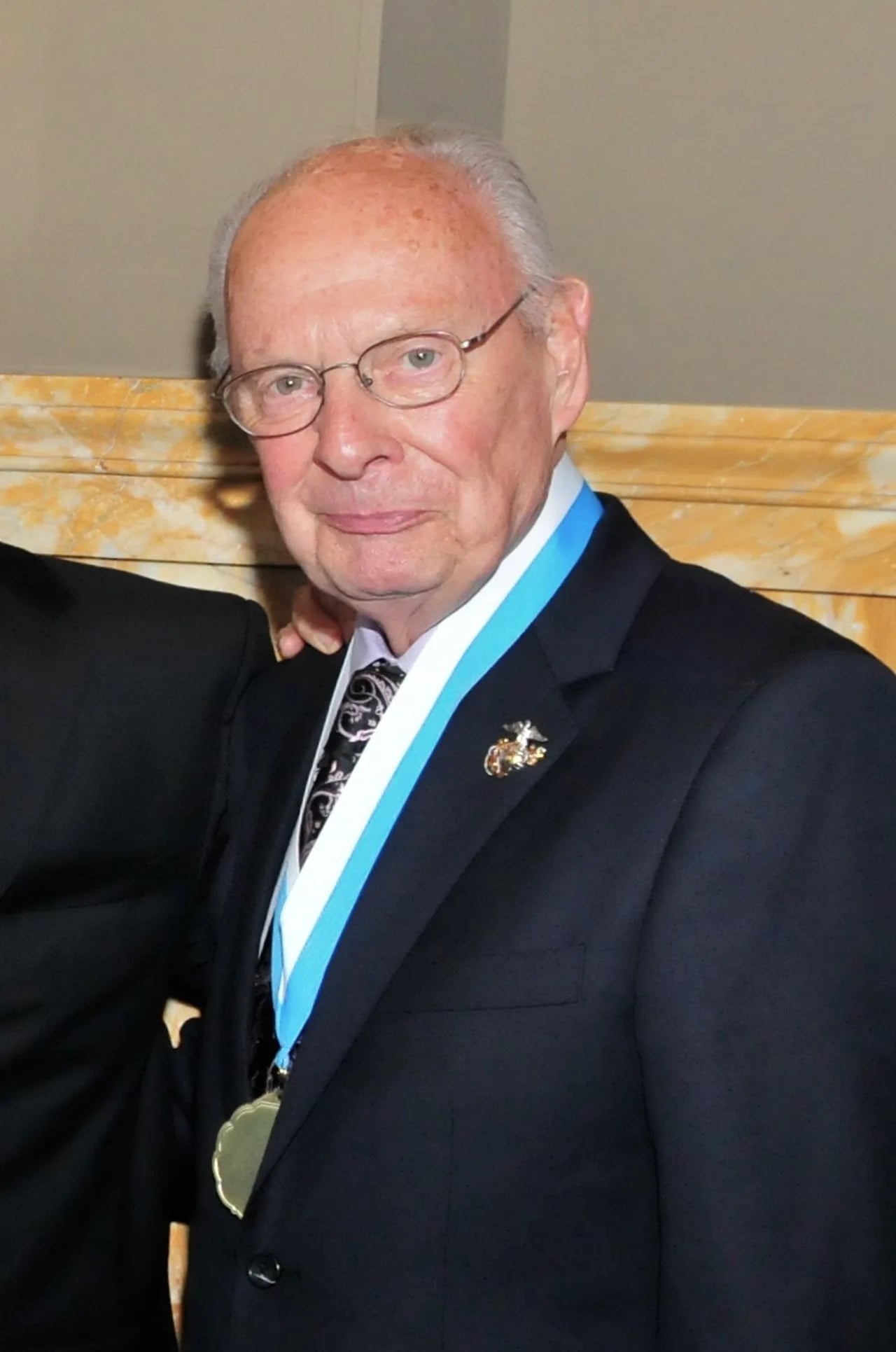 Portrait of Bill Schonely (1929–2023) – memorial page