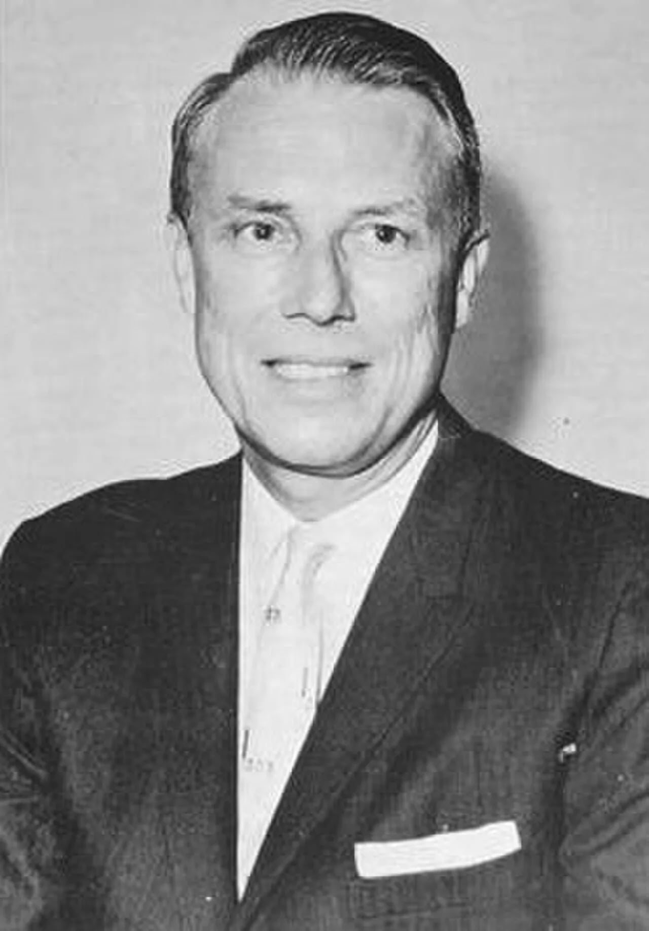 Porträt von Bing Devine (1916–2007) – Gedenkseite