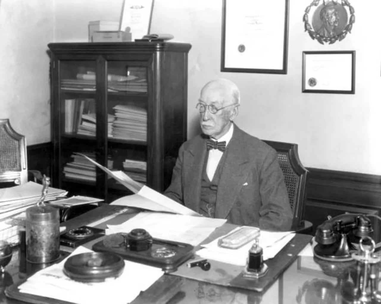 Portrait of Bion Barnett (1857–1958) – memorial page
