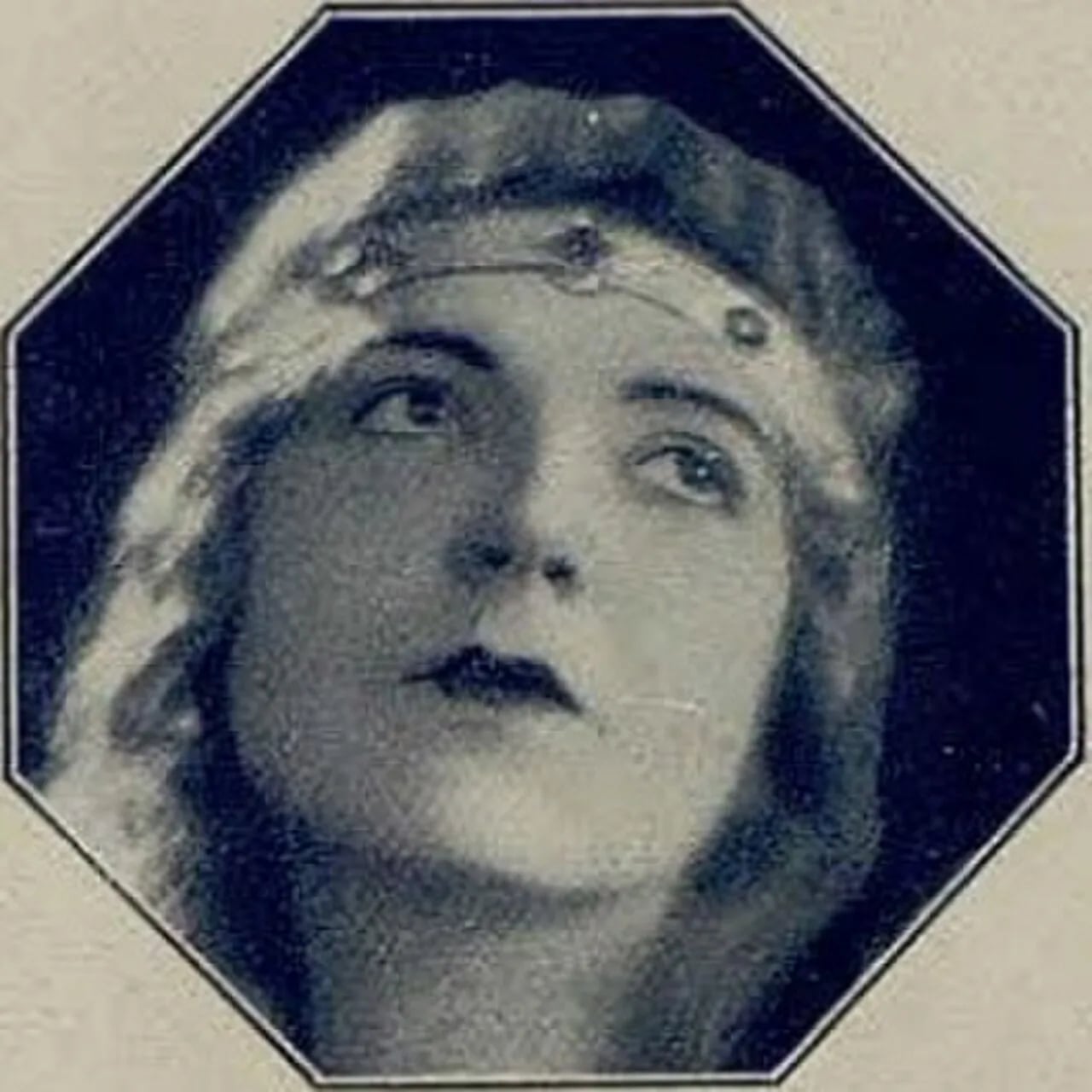 Porträt von Marcelle Bunlet (1900–1991) – Gedenkseite
