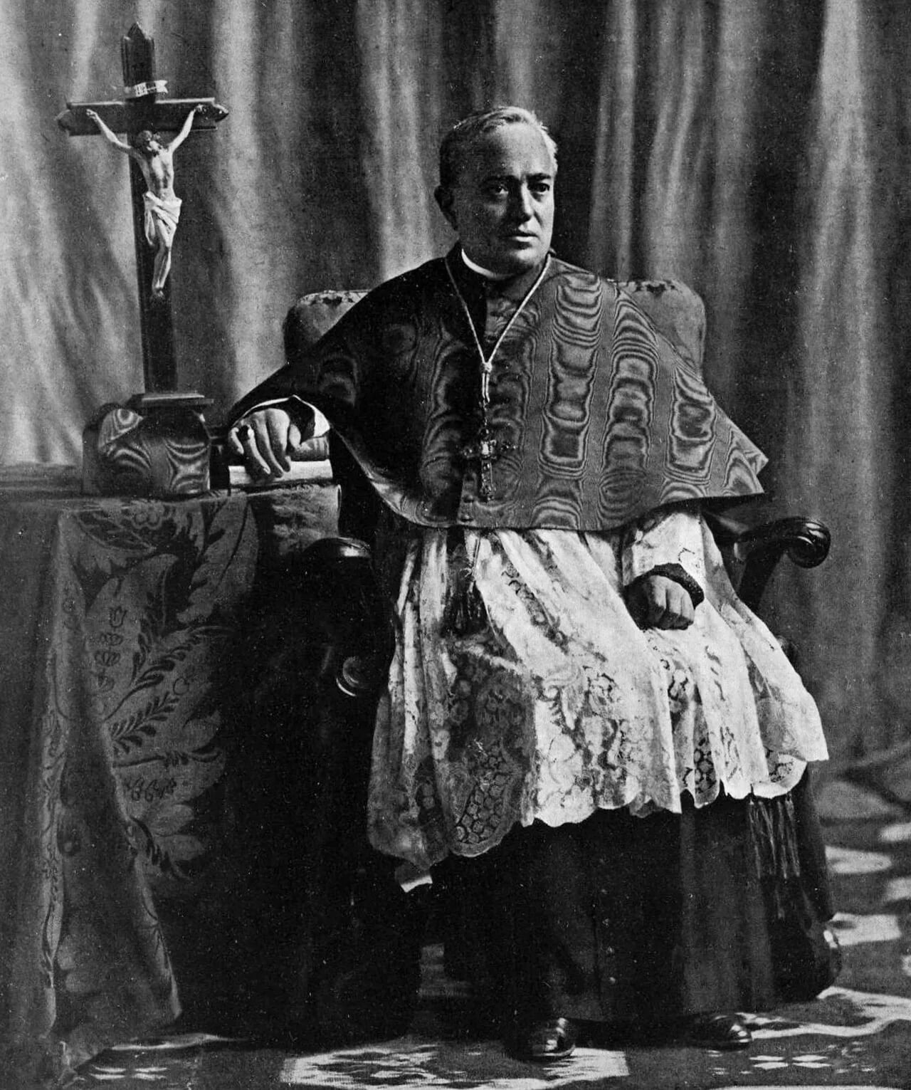 Porträt von Andrea Carlo Ferrari (1850–1921) – Gedenkseite