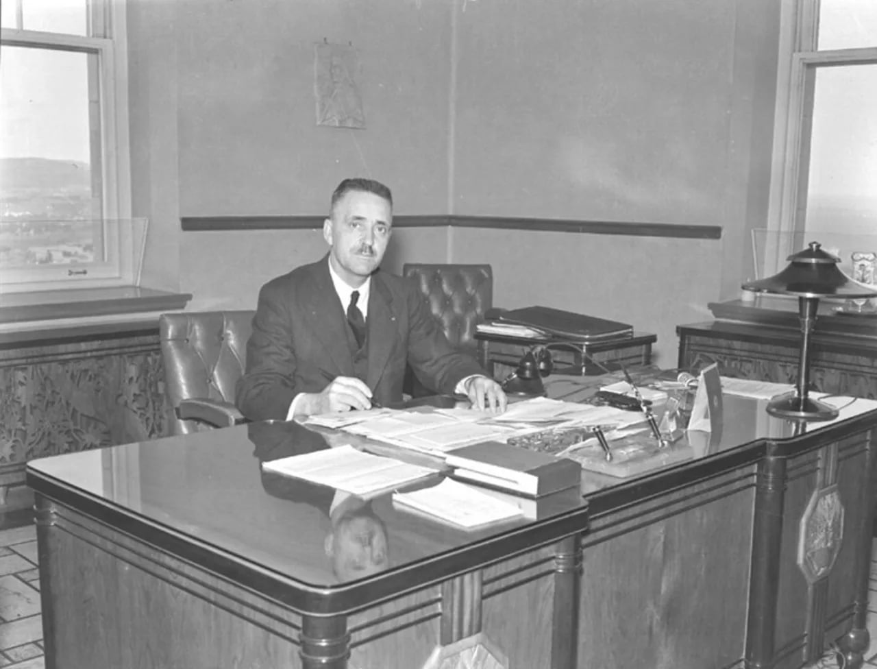 Portrait of Bona Dussault (1882–1953) – memorial page