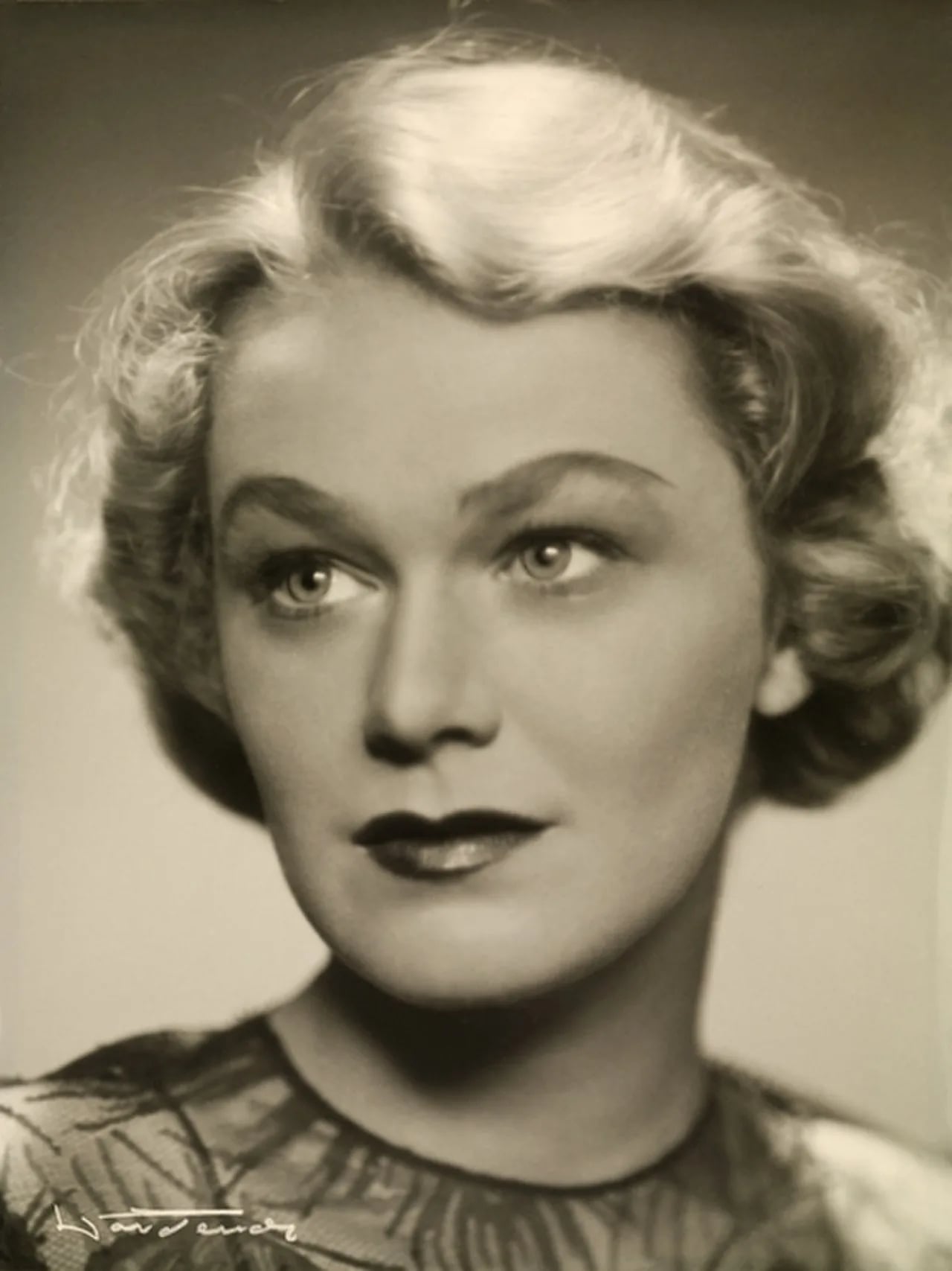 Portrait of Randi Brænne (1911–2004) – memorial page