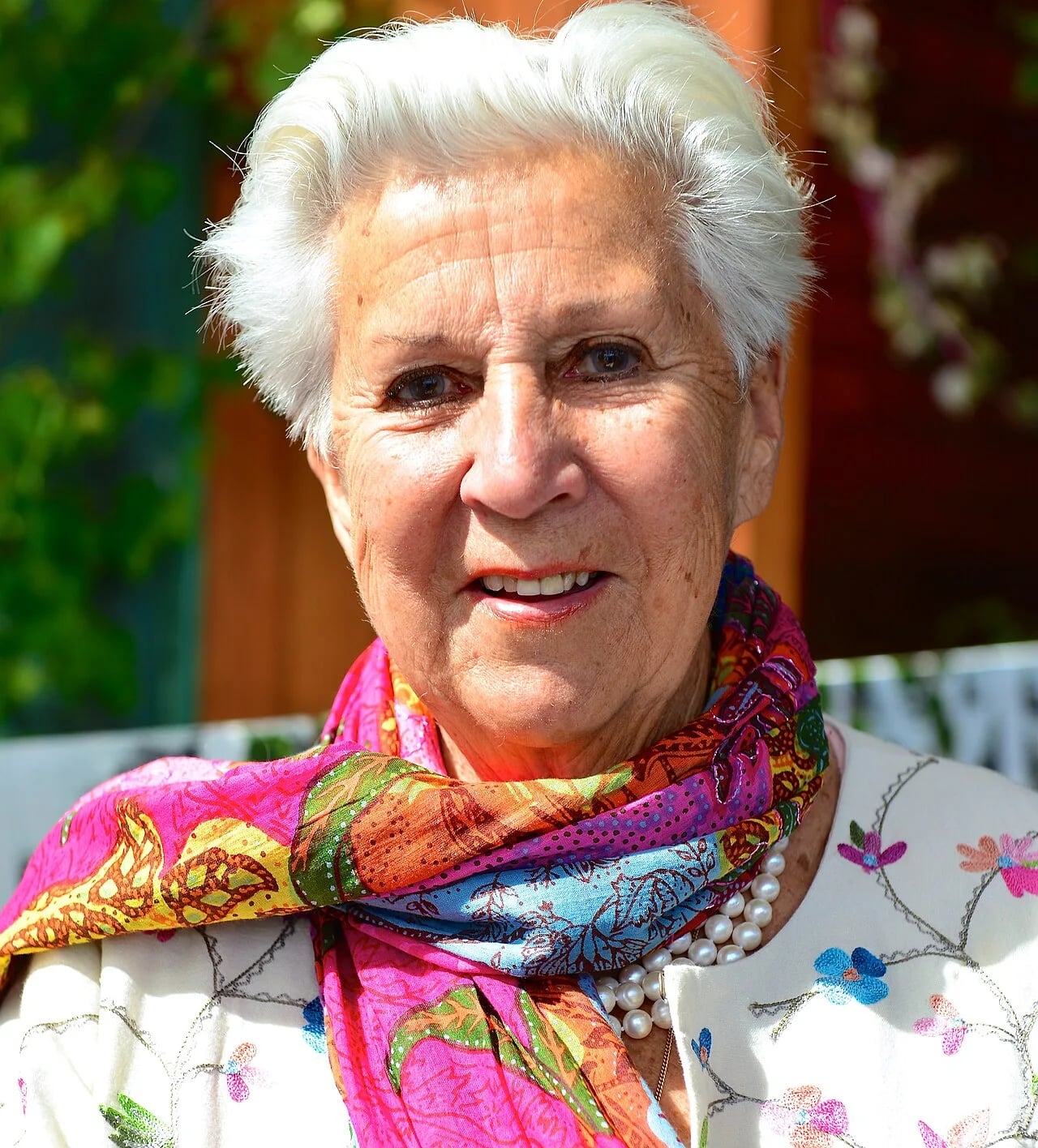 Portrait of Kjerstin Dellert (1925–2018) – memorial page