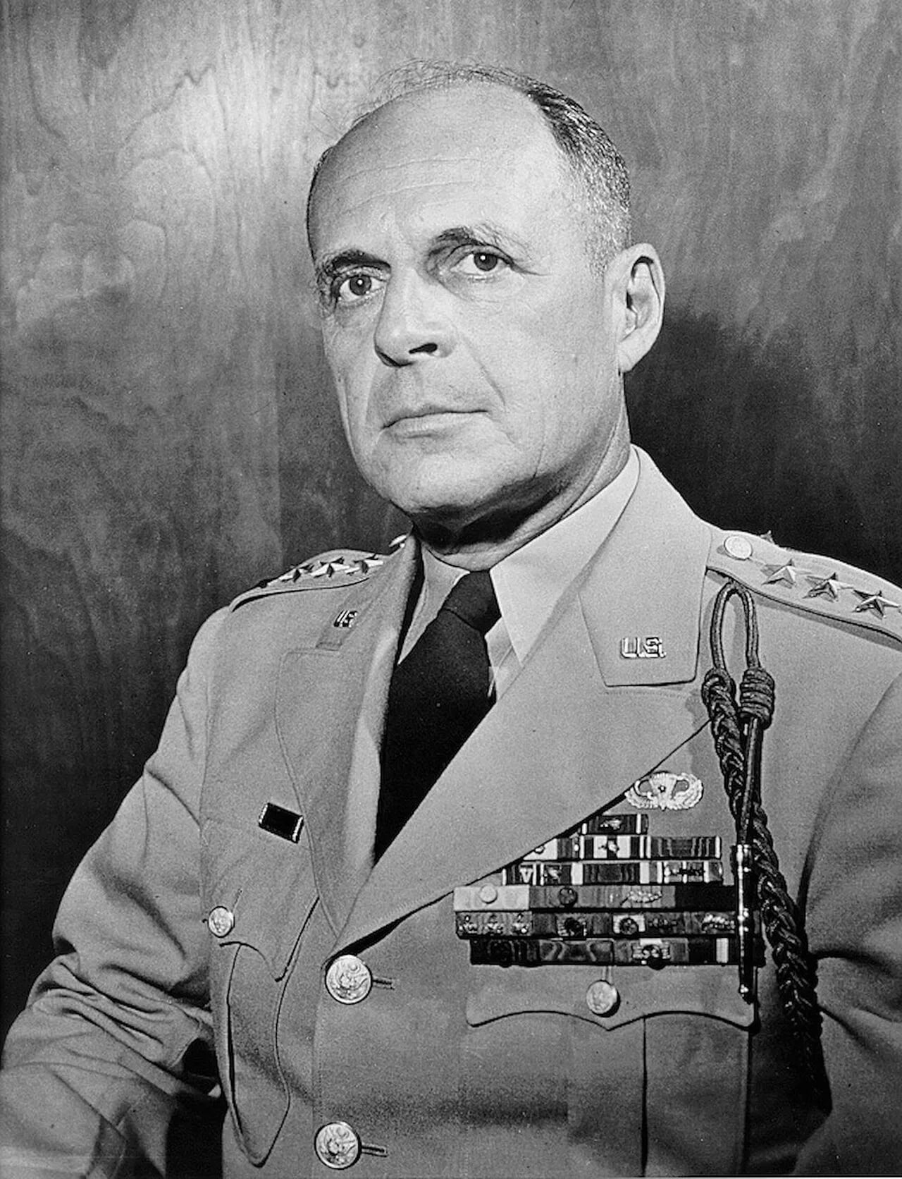 Porträt von Matthew B. Ridgway (1895–1993) – Gedenkseite