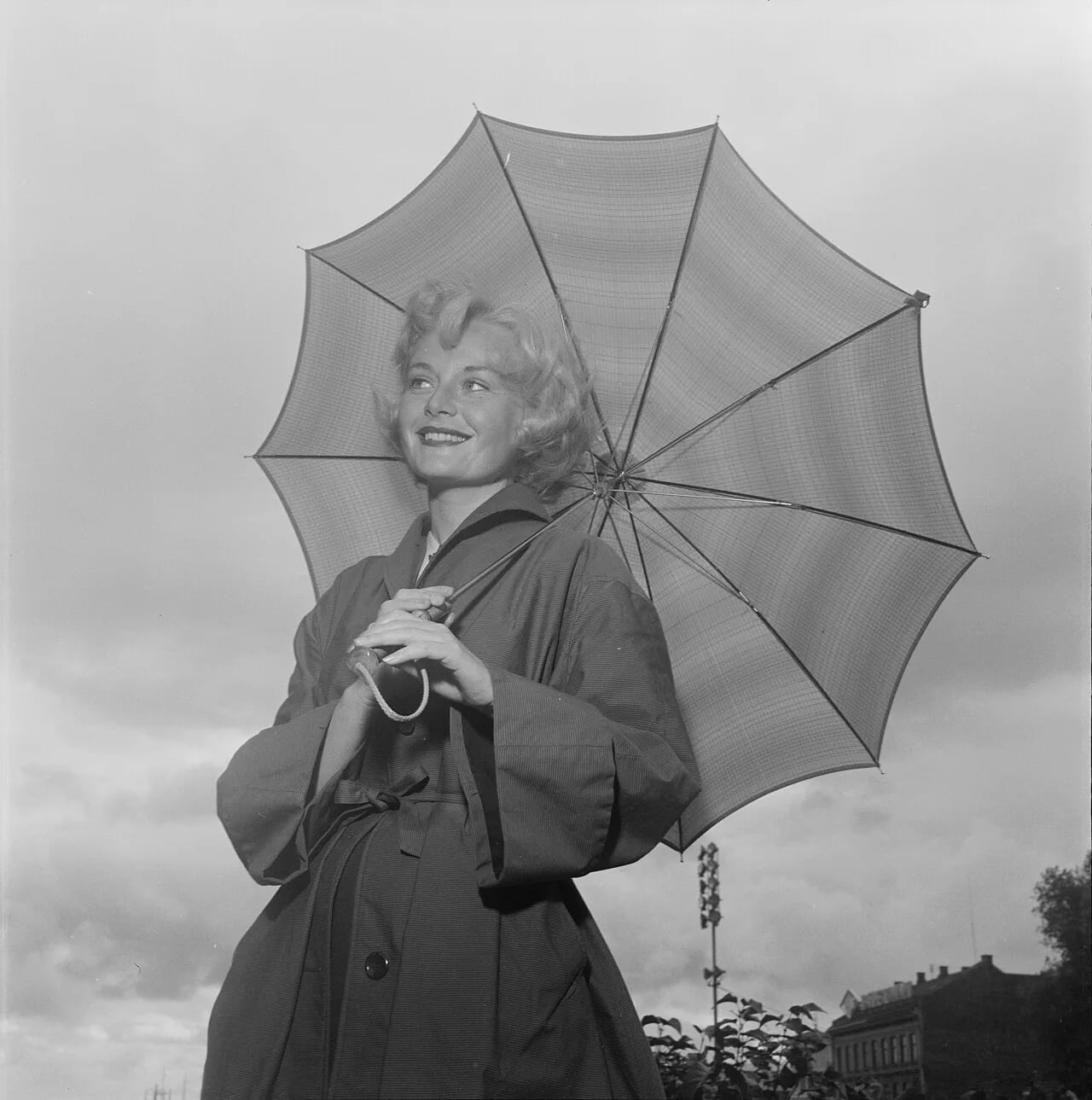 Portrait of Randi Kolstad (1925–1999) – memorial page