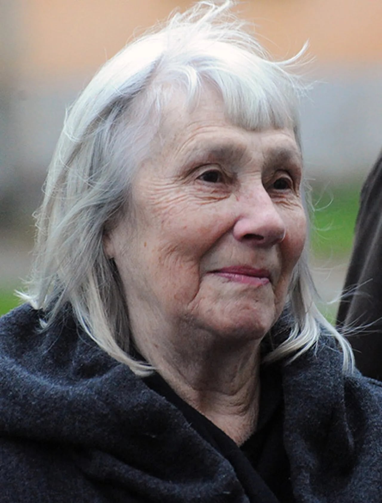 Portrait of Monica Nielsen (1937–2025) – memorial page