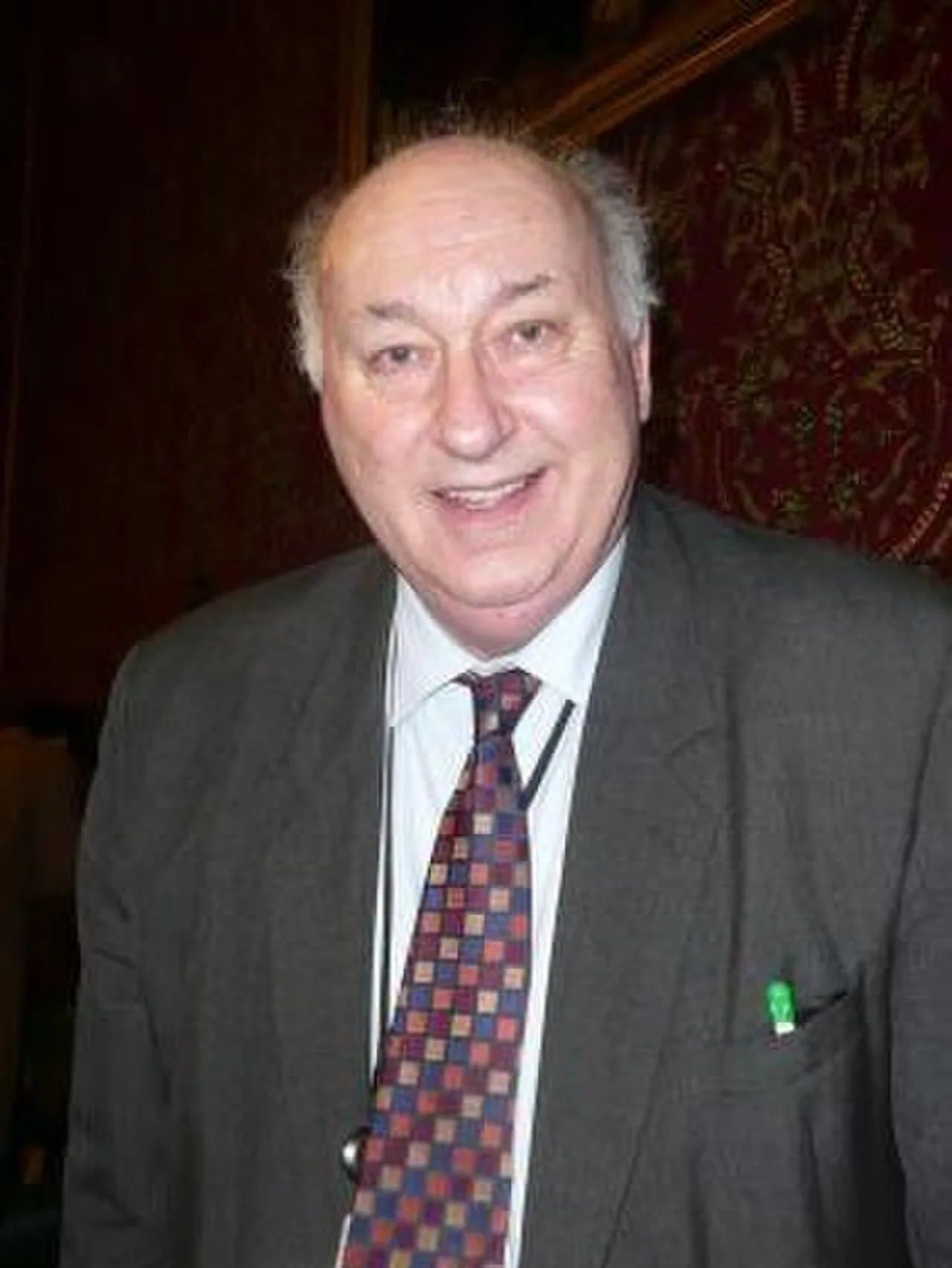 Porträt von Bruce George (1942–2020) – Gedenkseite