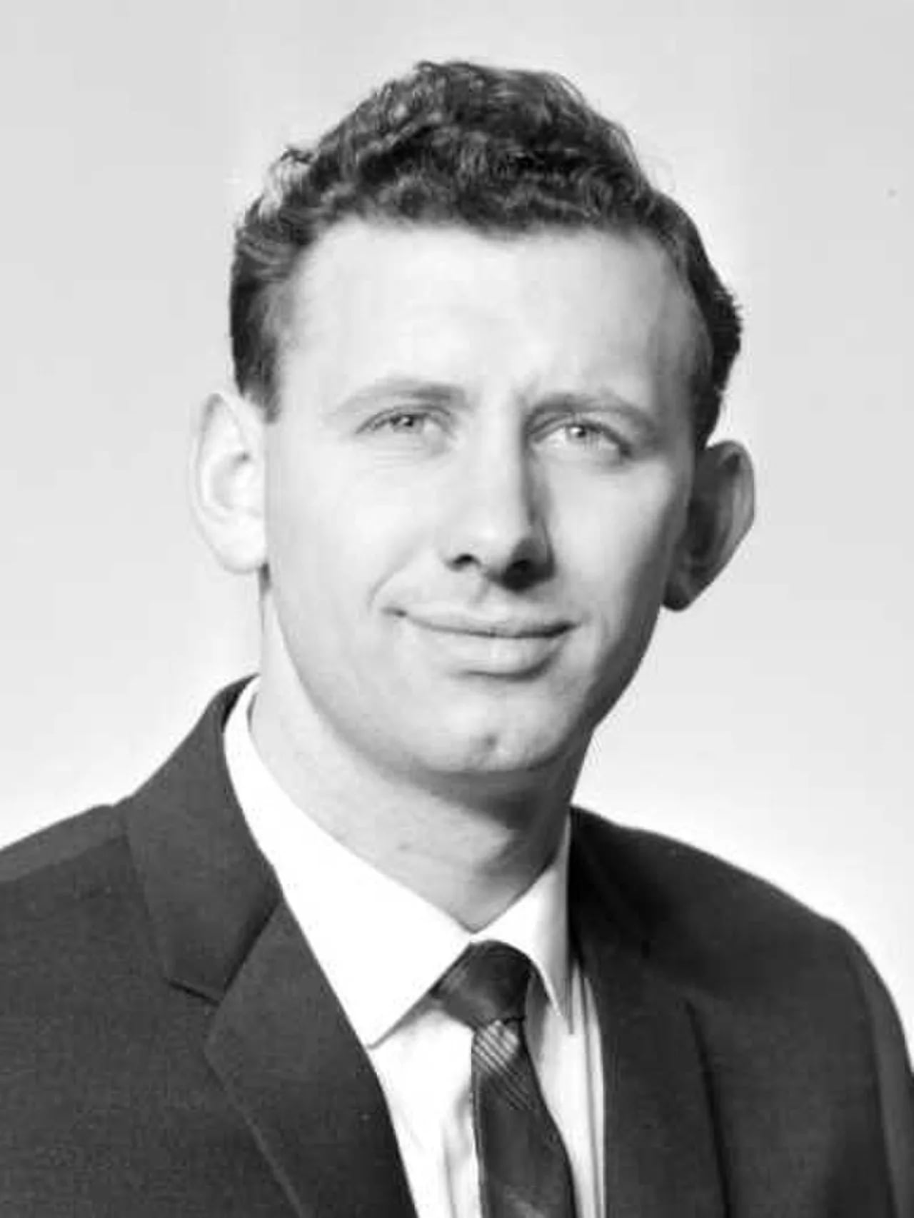 Porträt von Bruce Taylor (1943–2021) – Gedenkseite