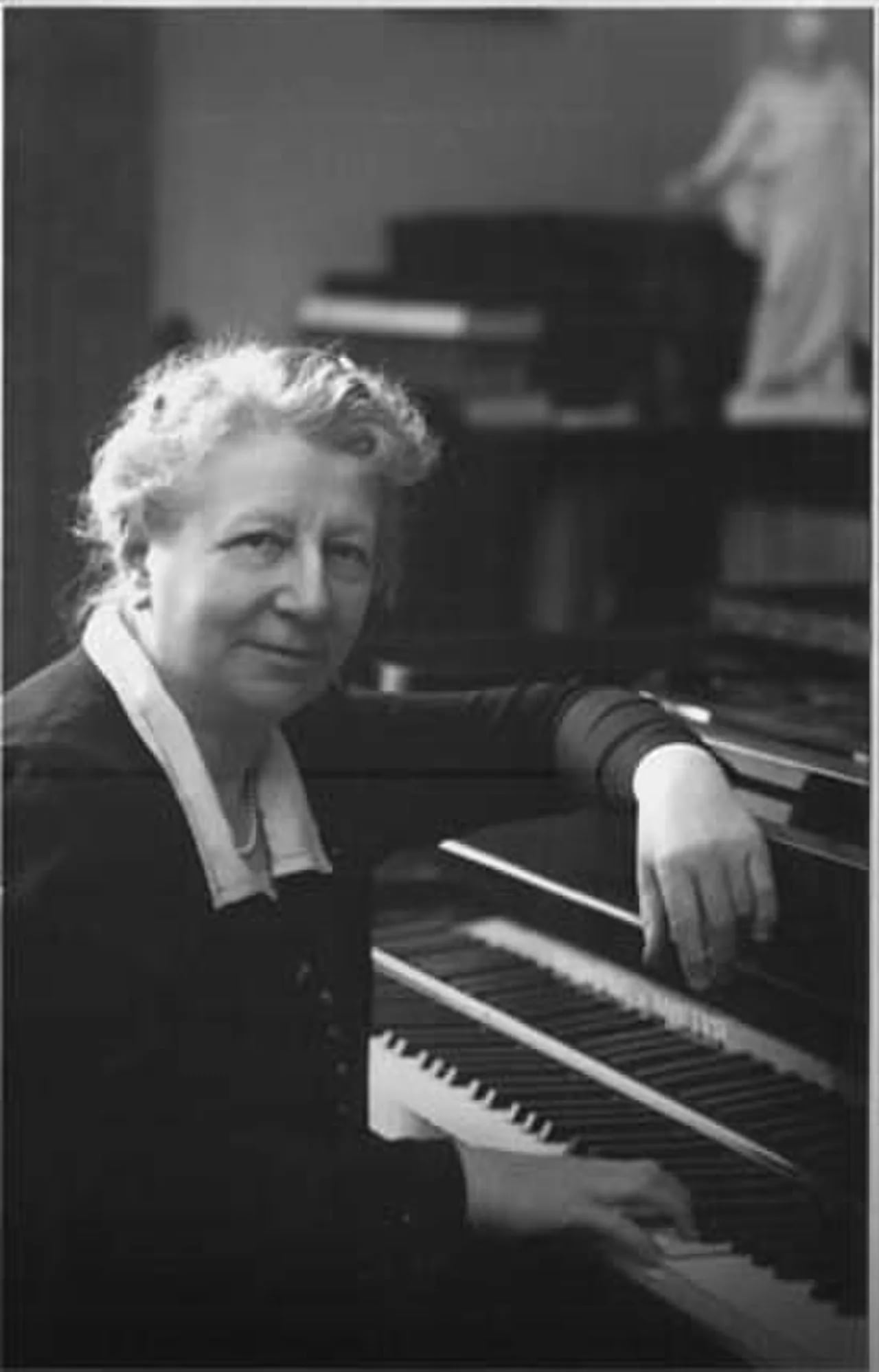 Portrait of Johanne Stockmarr (1869–1944) – memorial page