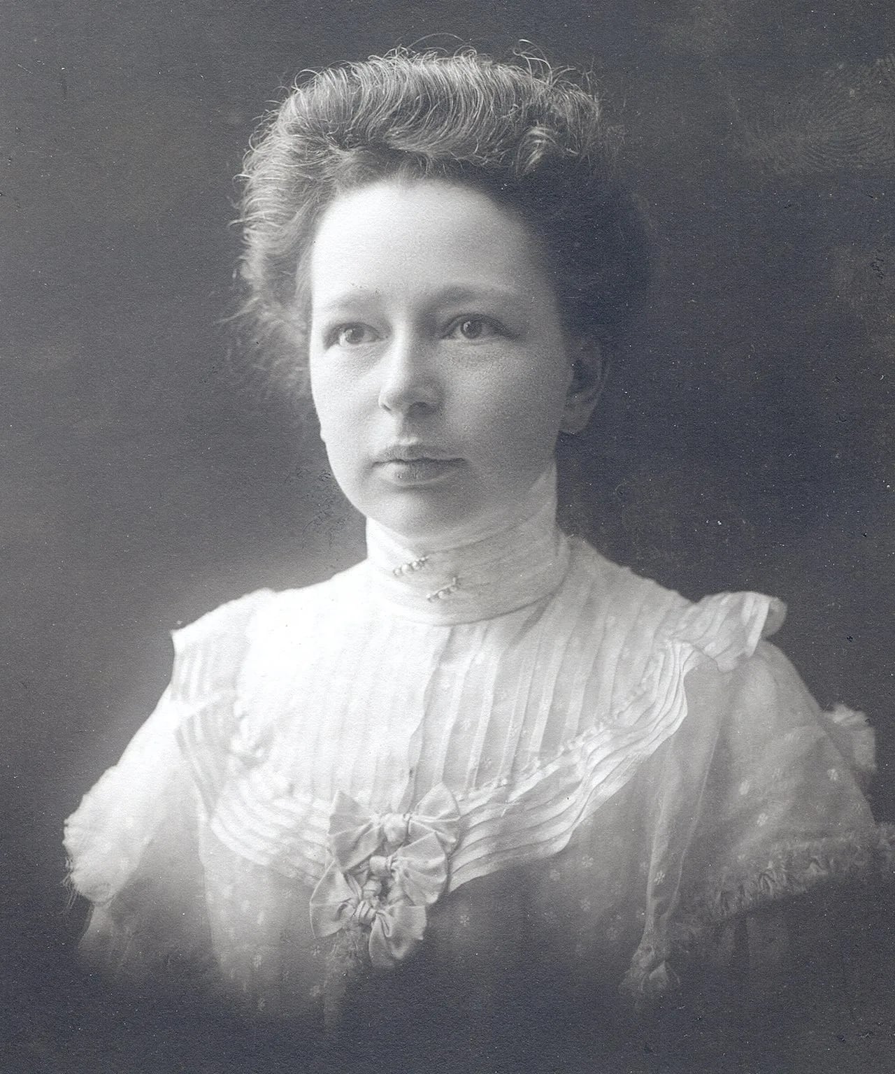 Portrait of Elisabeth Tamm (1880–1958) – memorial page