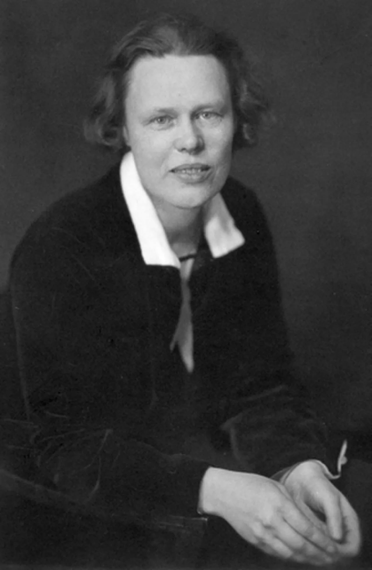 Portrait of Gunhild Tegen (1889–1970) – memorial page