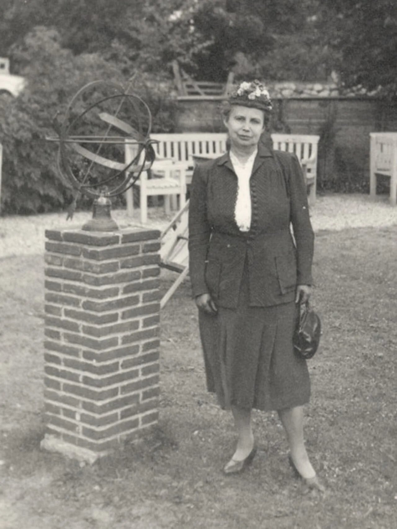 Portrait of Esther Malling Pedersen (1885–1968) – memorial page