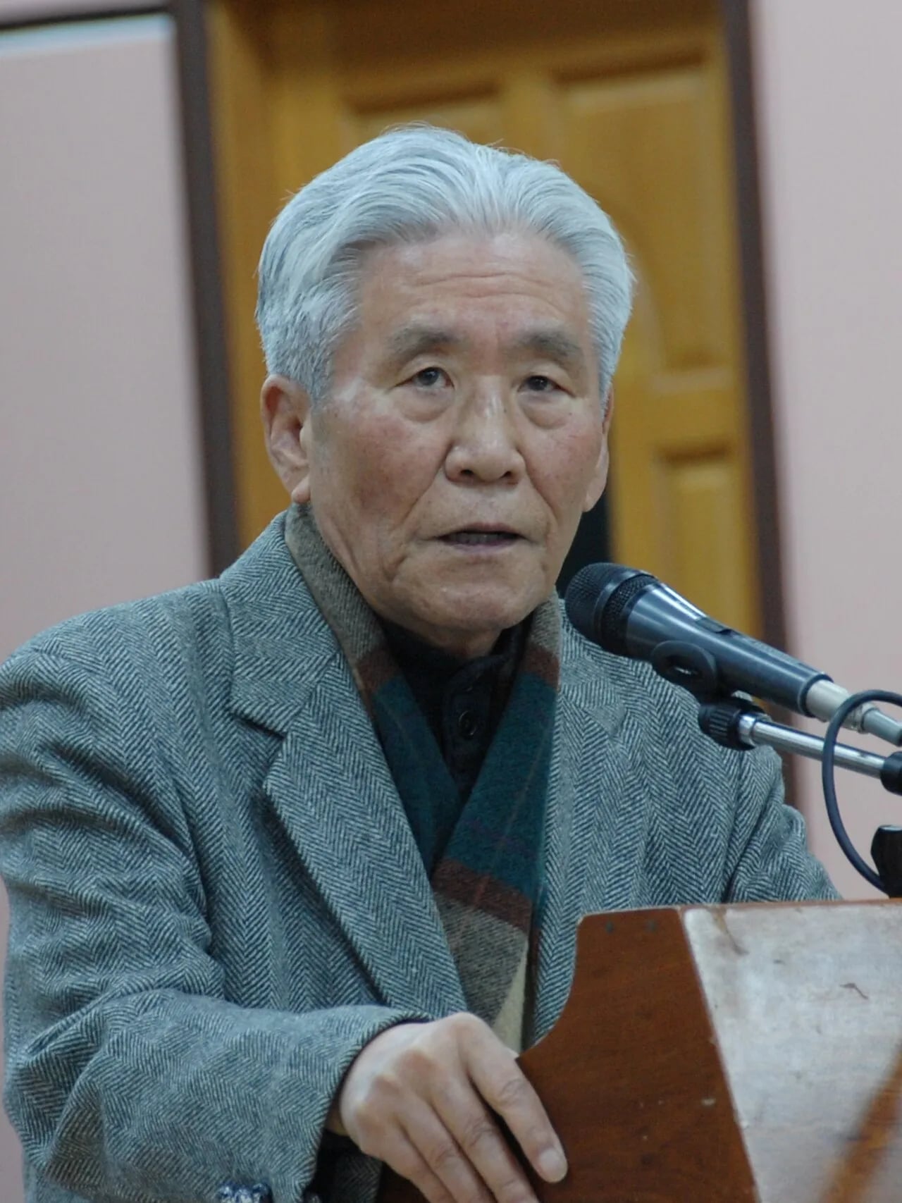 Porträt von Ri Yŏnghŭi (1929–2010) – Gedenkseite