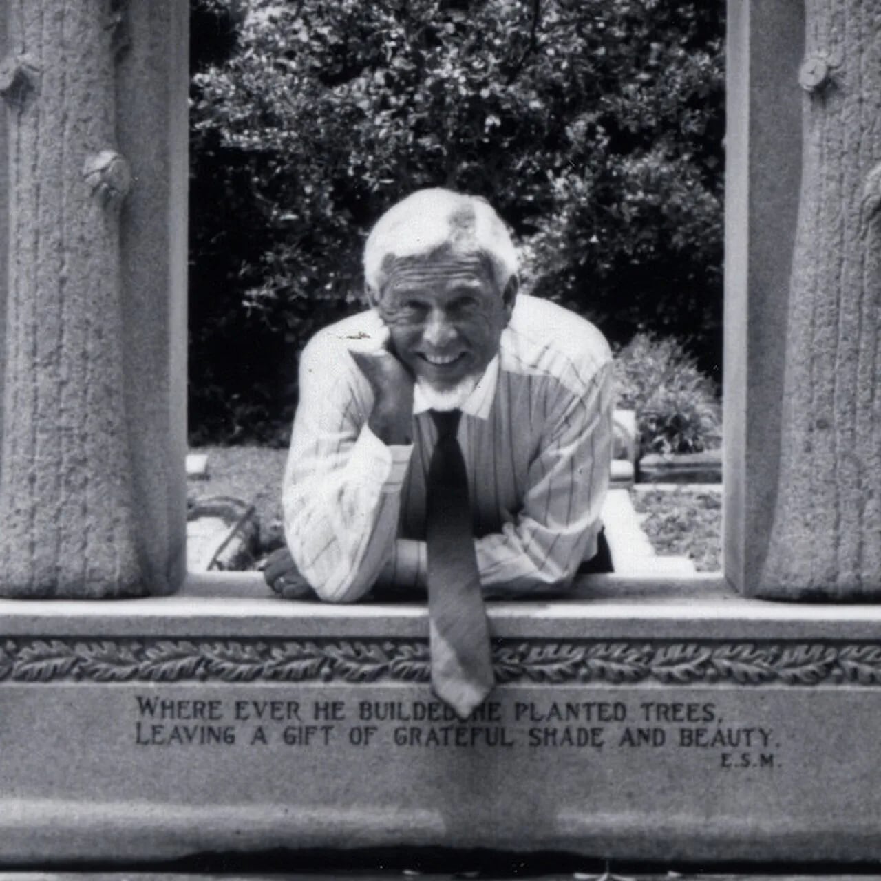 Portrait of Burdette Keeland (1926–2000) – memorial page