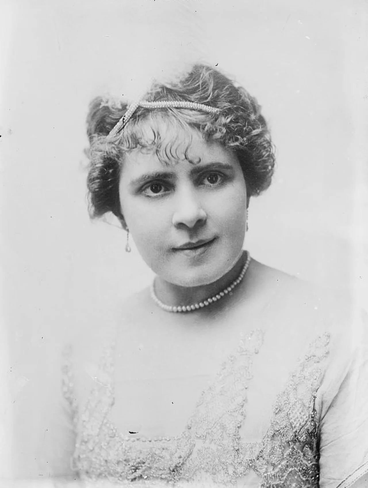 Portrait of Béatrice La Palme (1878–1921) – memorial page