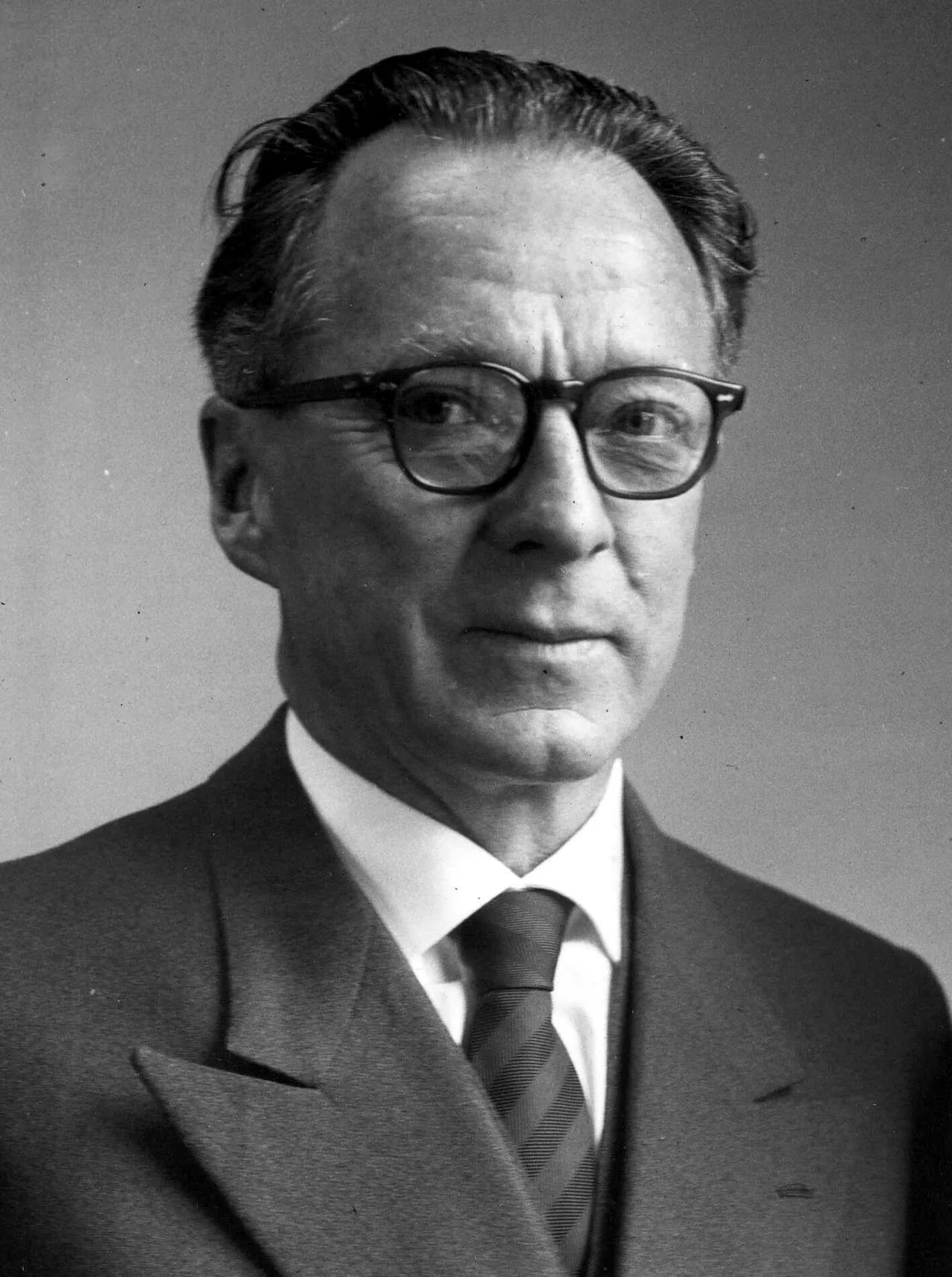 Porträt von Clarence E. Beeby (1902–1998) – Gedenkseite
