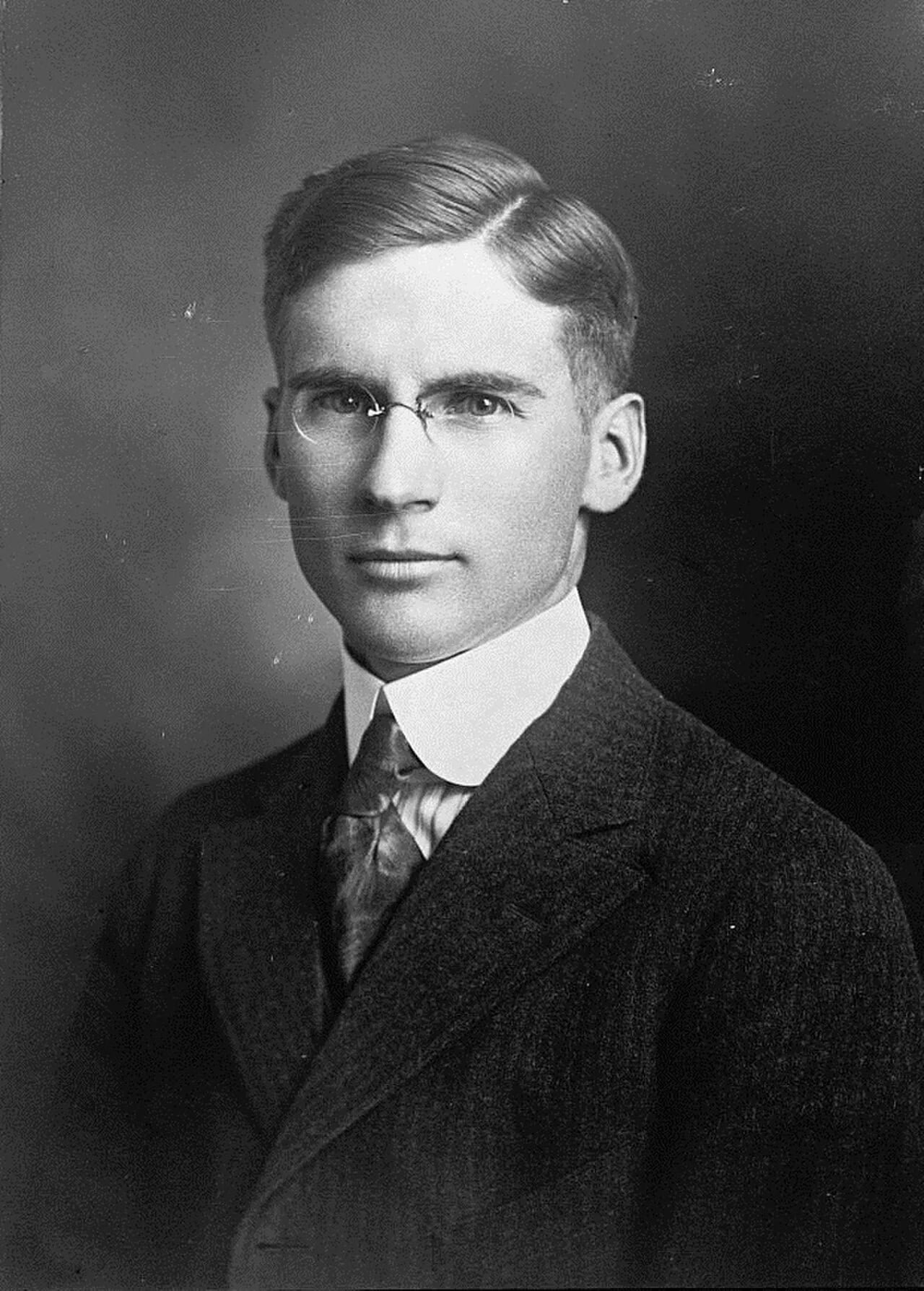 Porträt von C. Ellis Moore (1884–1941) – Gedenkseite