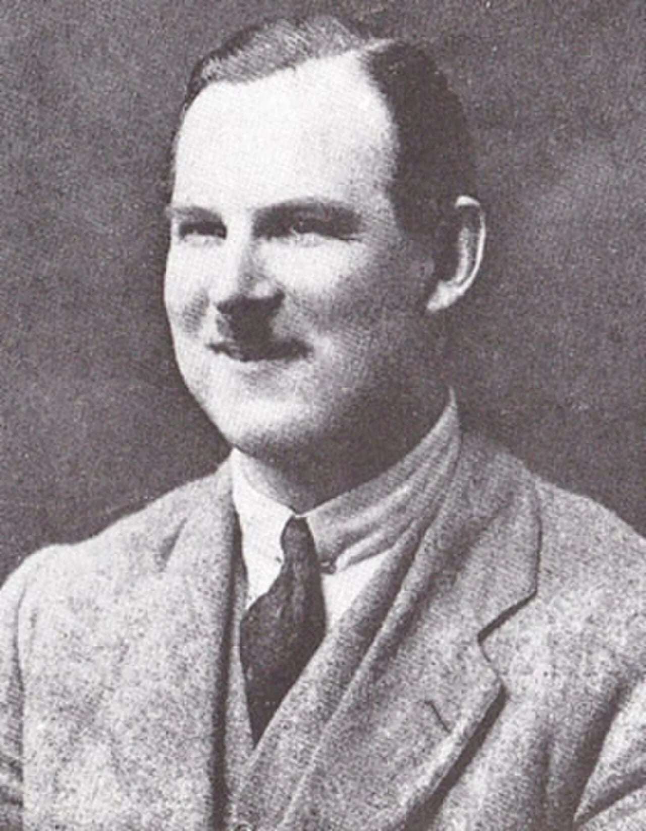 Portrait of C. R. M. F. Cruttwell (1887–1941) – memorial page