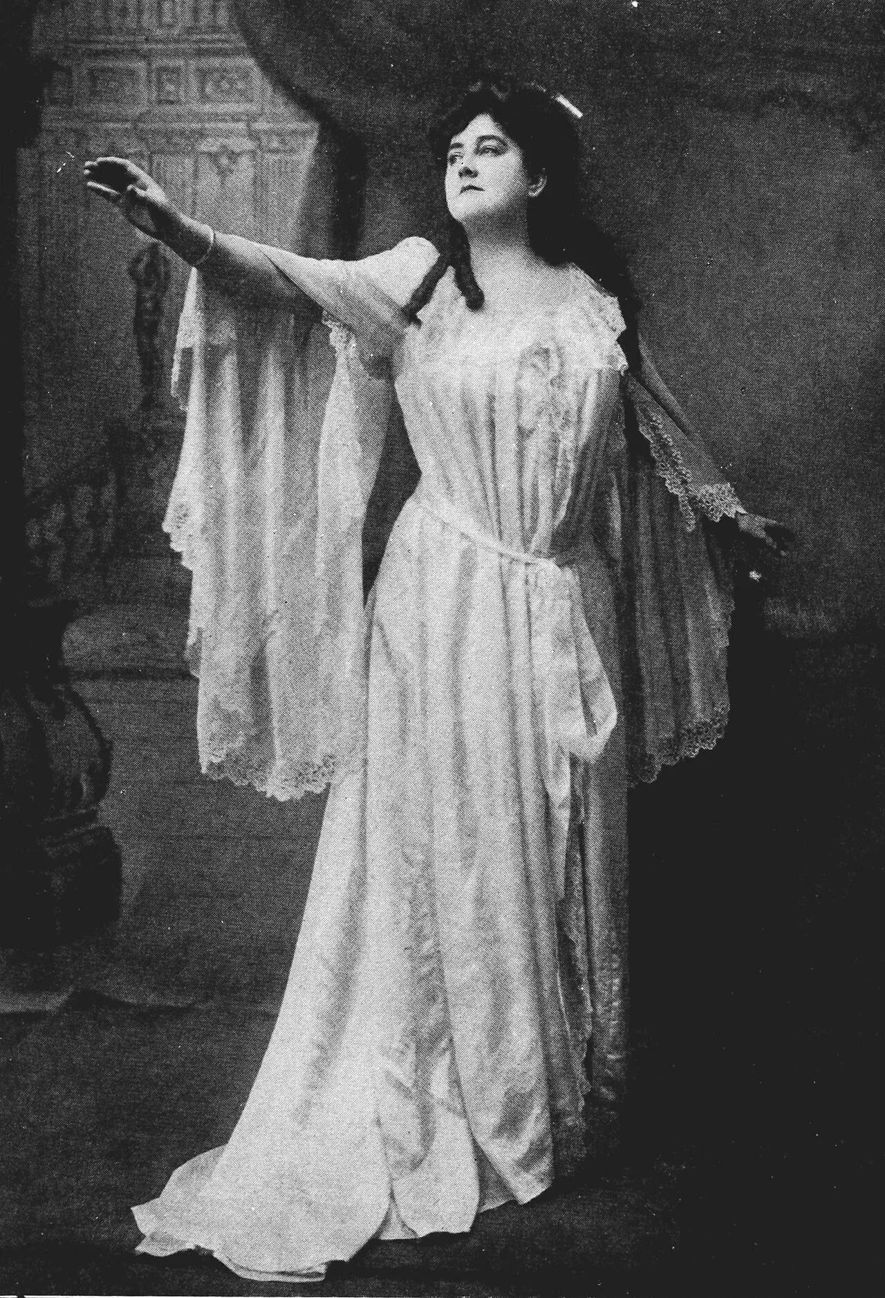 Portrait of Bernice de Pasquali (1873–1925) – memorial page